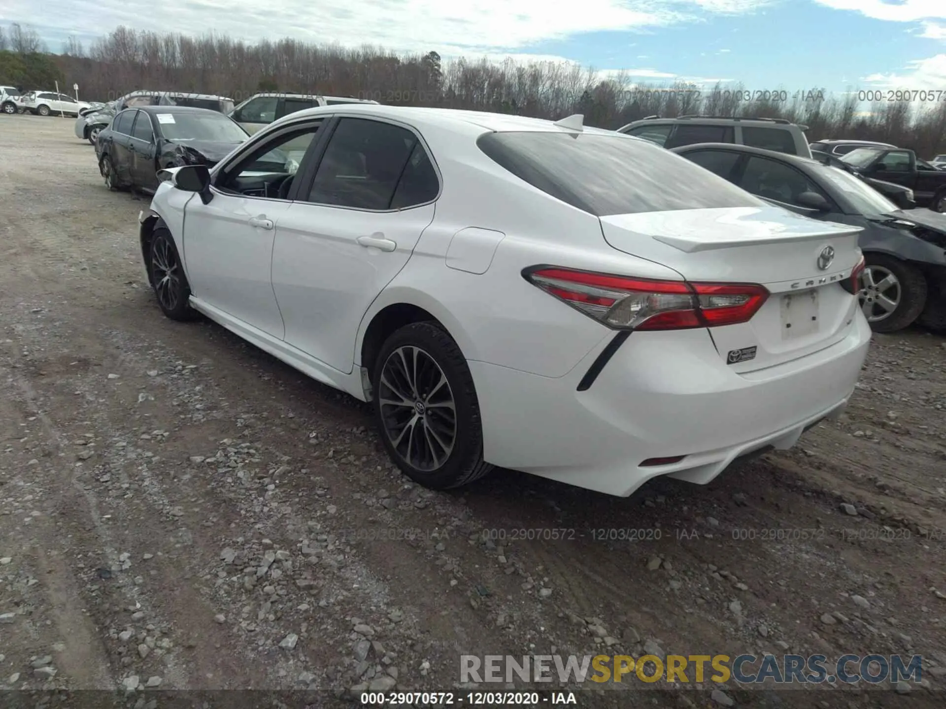 3 Photograph of a damaged car 4T1B11HKXKU213708 TOYOTA CAMRY 2019