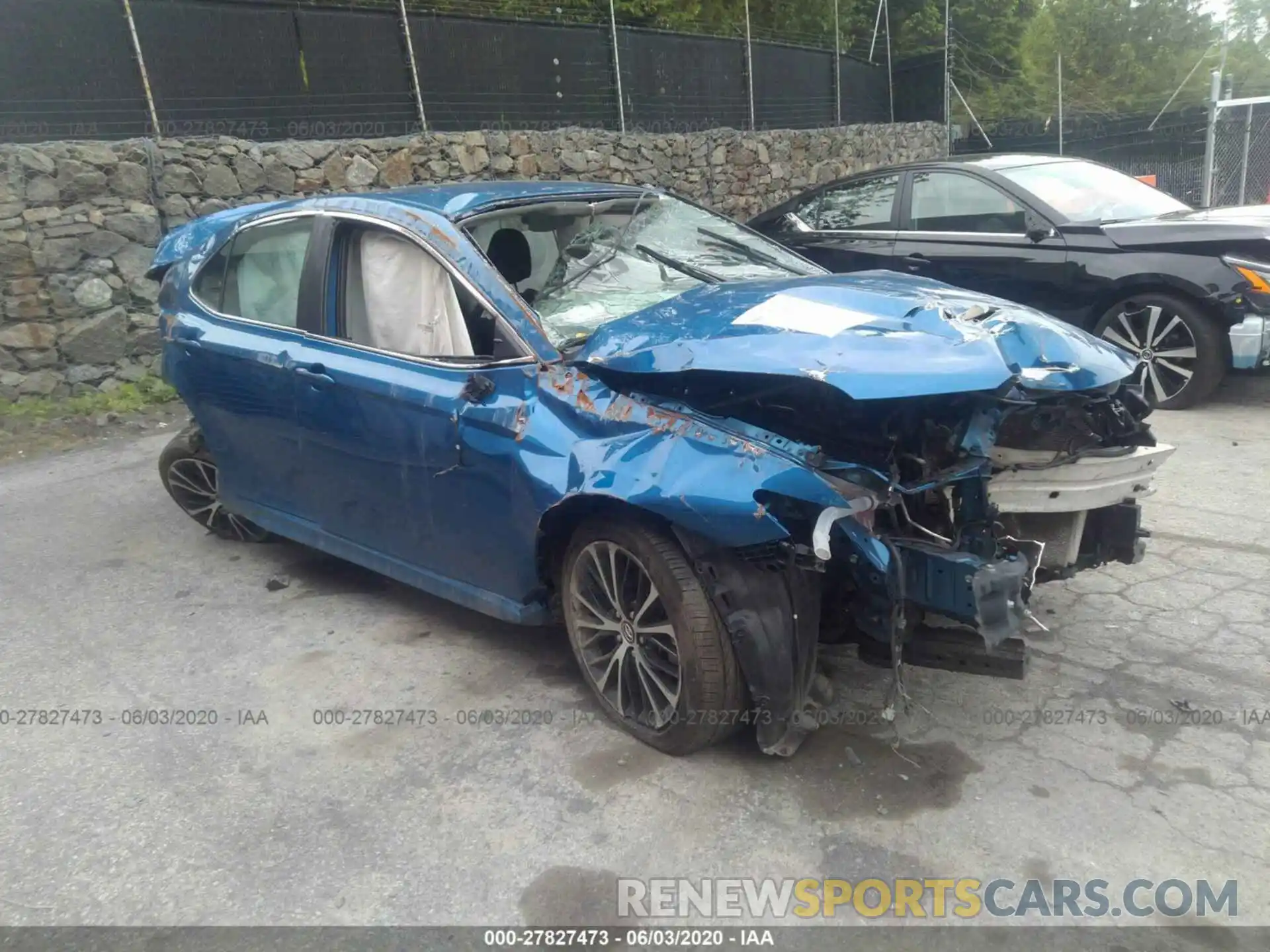 1 Photograph of a damaged car 4T1B11HKXKU215121 TOYOTA CAMRY 2019