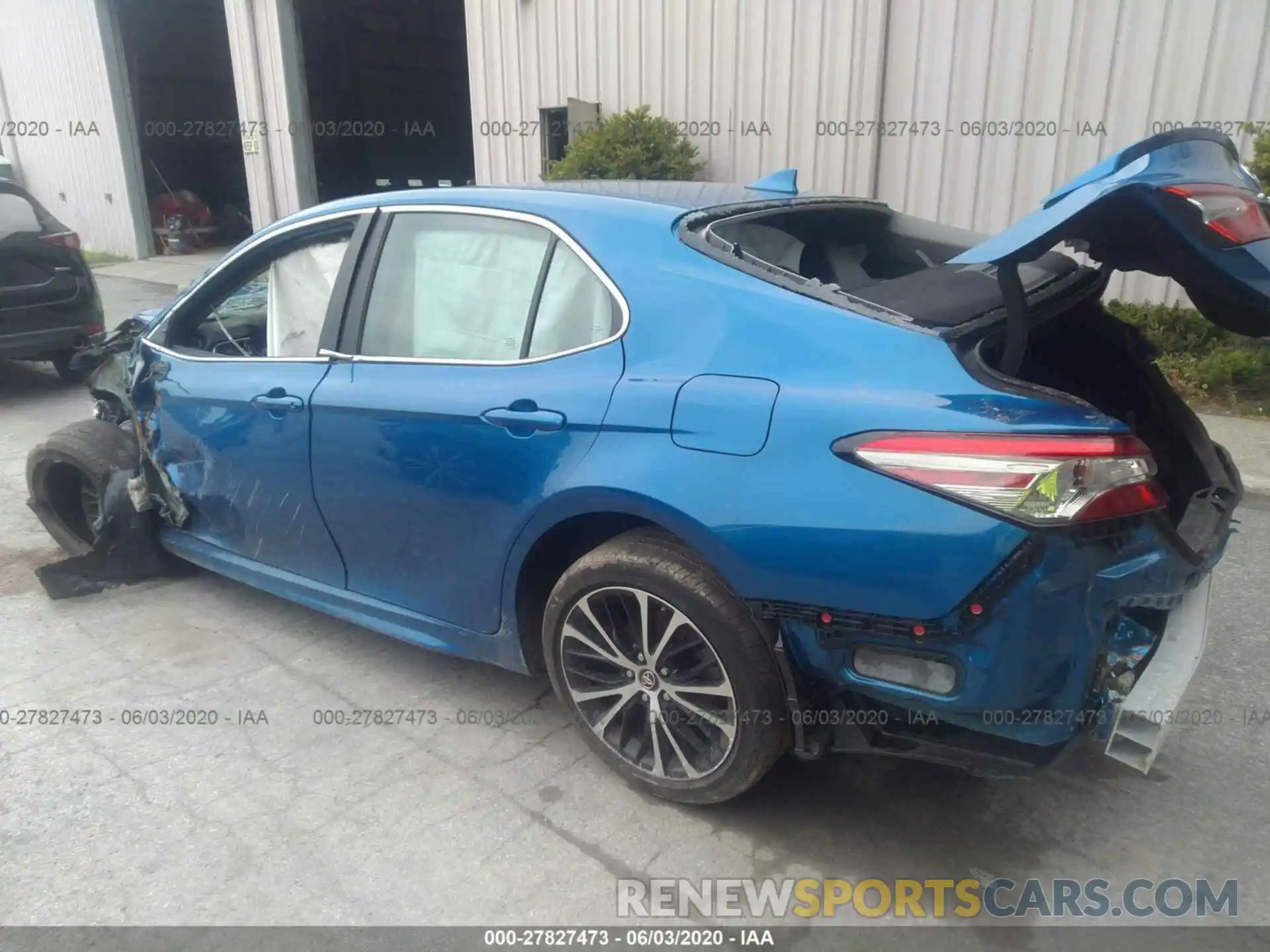 3 Photograph of a damaged car 4T1B11HKXKU215121 TOYOTA CAMRY 2019