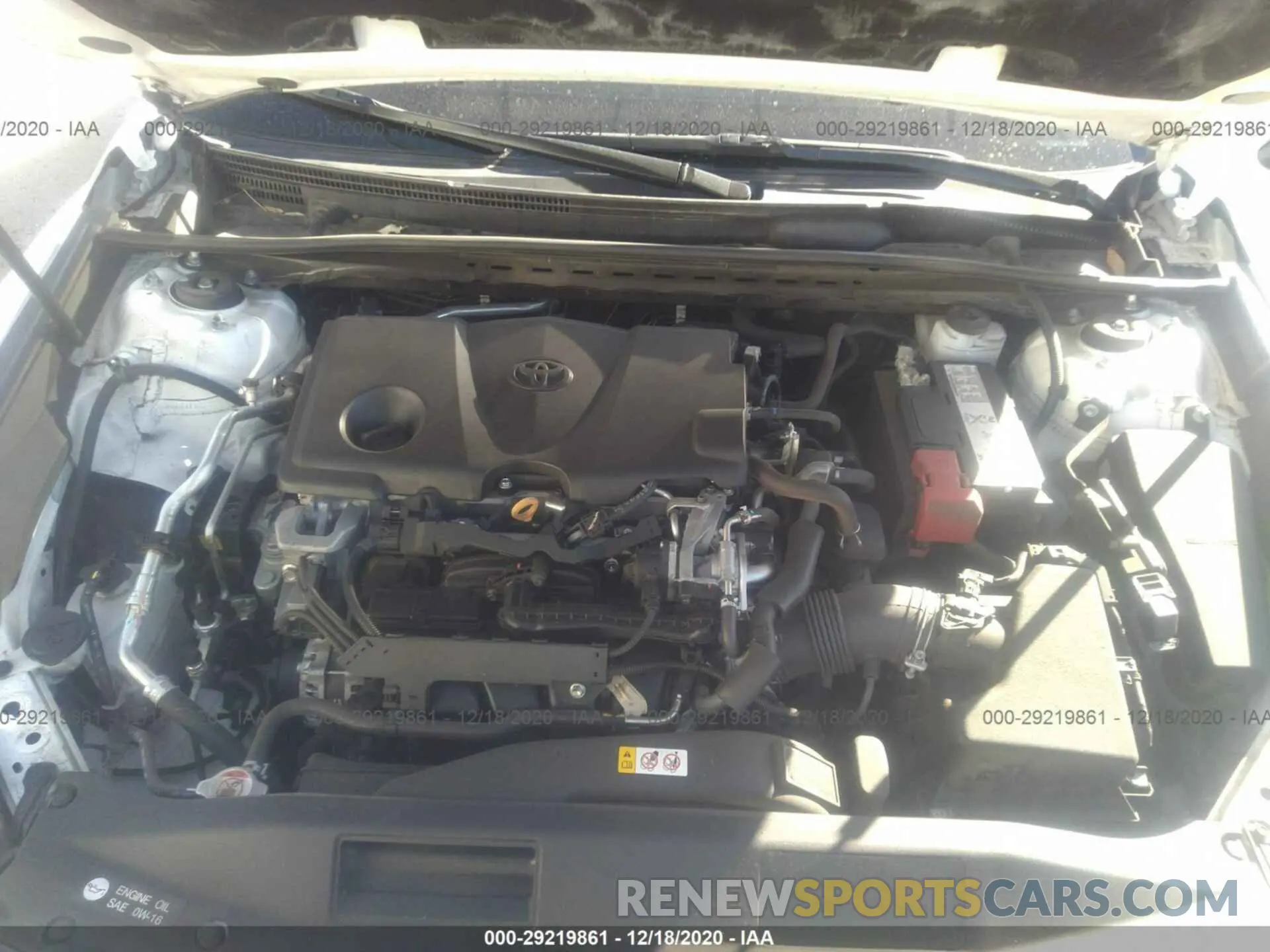 10 Photograph of a damaged car 4T1B11HKXKU215863 TOYOTA CAMRY 2019