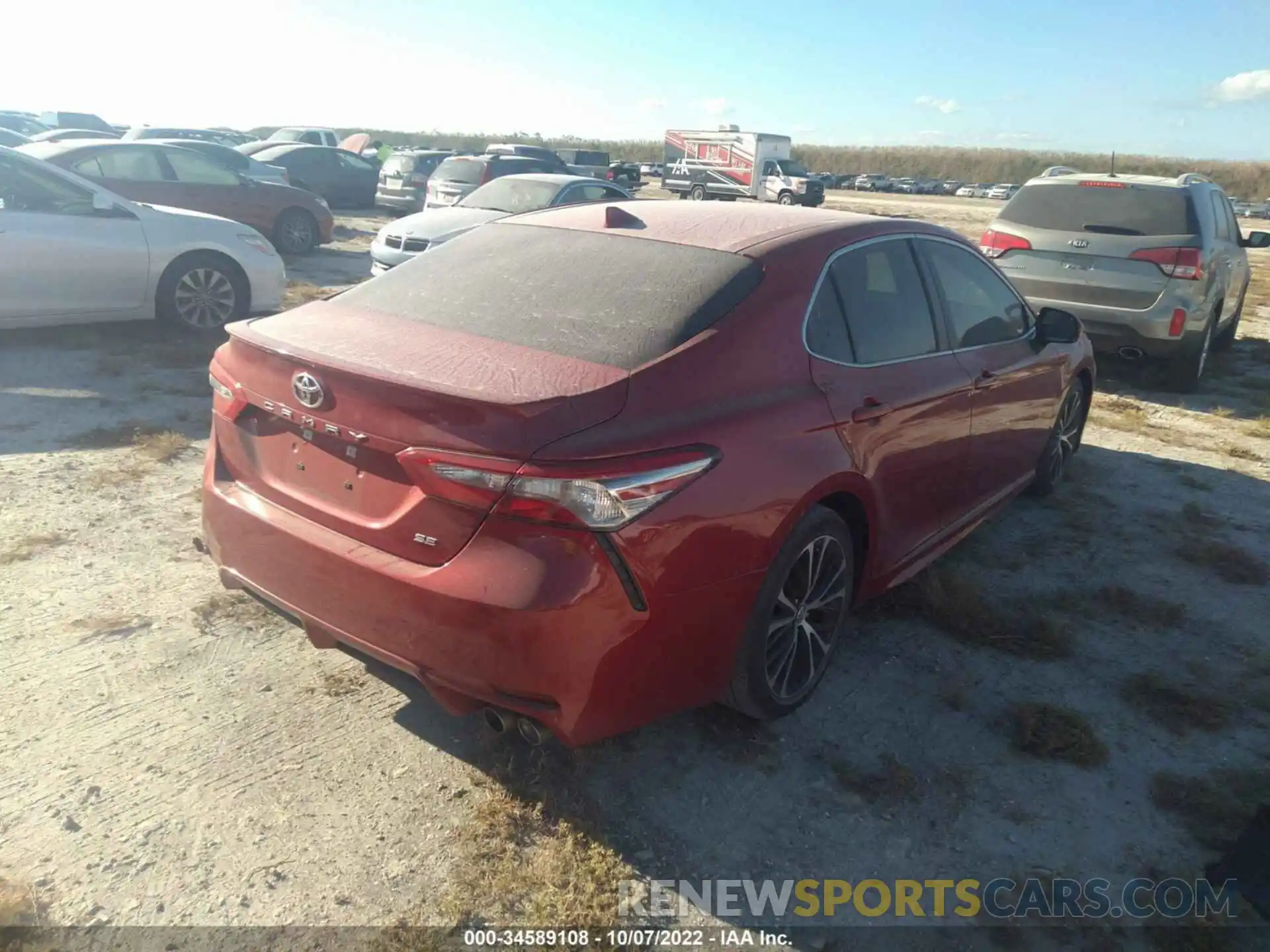 4 Photograph of a damaged car 4T1B11HKXKU217144 TOYOTA CAMRY 2019