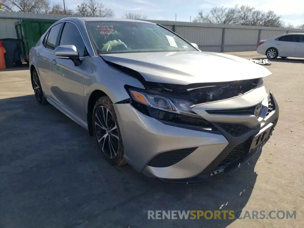 1 Photograph of a damaged car 4T1B11HKXKU226412 TOYOTA CAMRY 2019