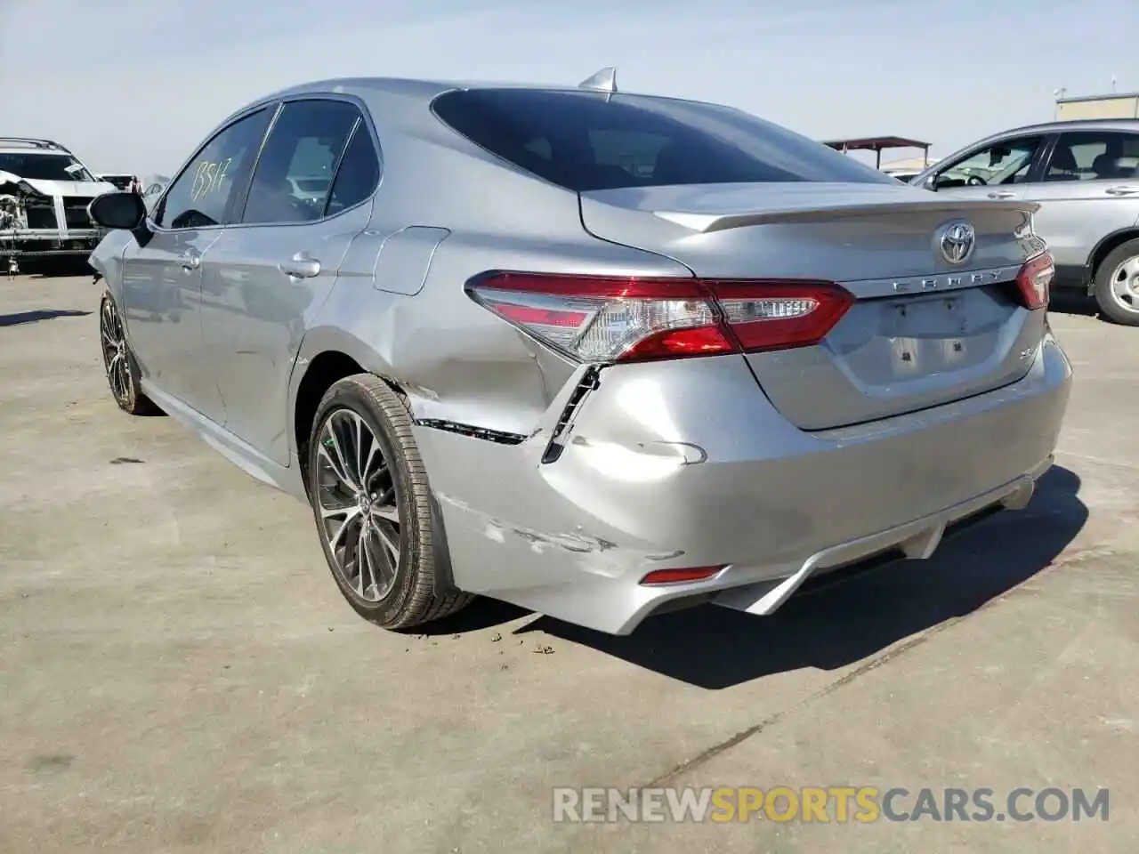 3 Photograph of a damaged car 4T1B11HKXKU226412 TOYOTA CAMRY 2019