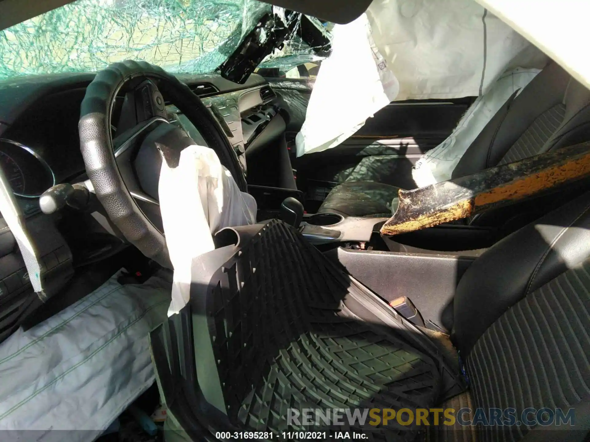 5 Photograph of a damaged car 4T1B11HKXKU228578 TOYOTA CAMRY 2019