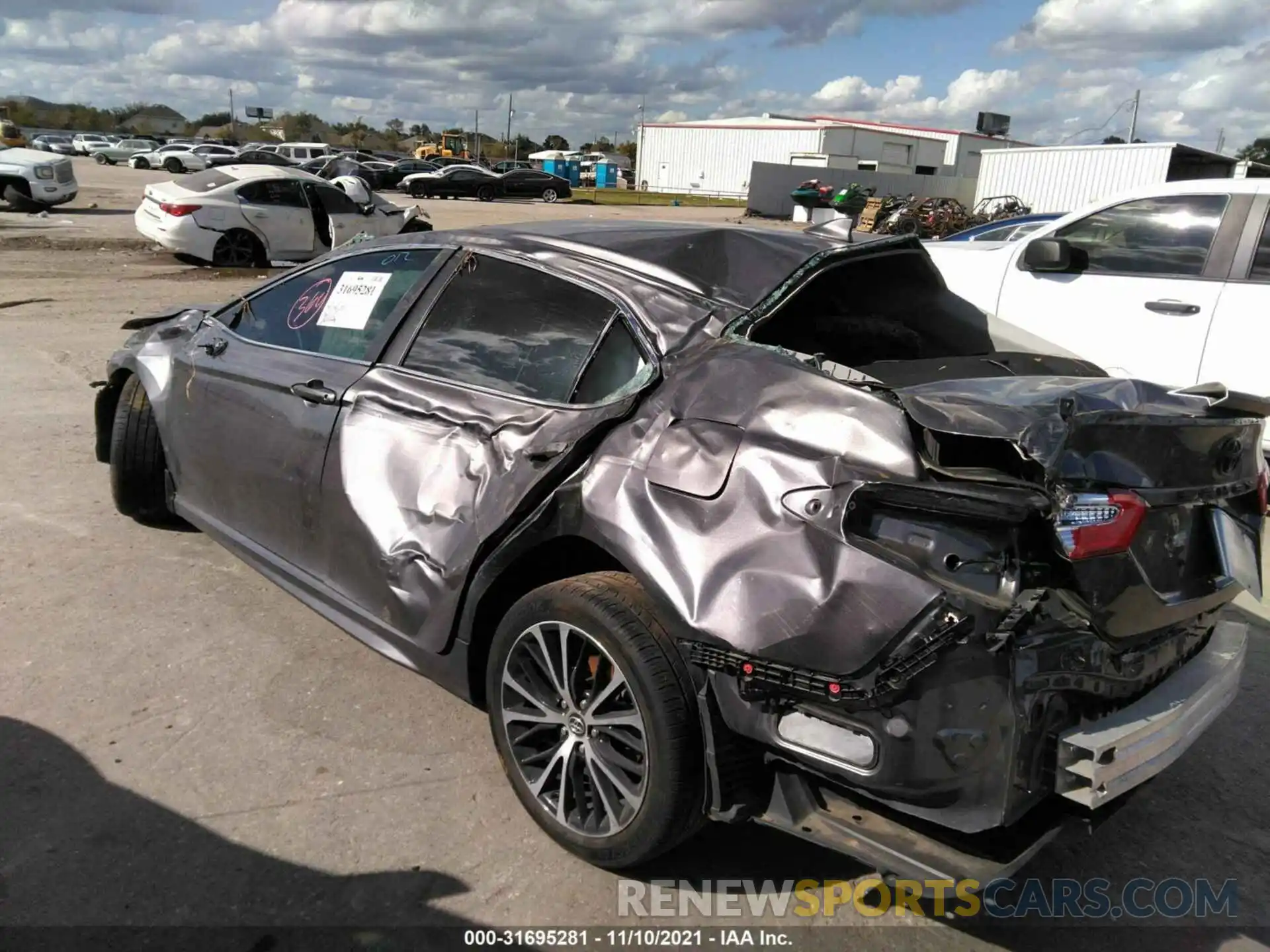 6 Photograph of a damaged car 4T1B11HKXKU228578 TOYOTA CAMRY 2019