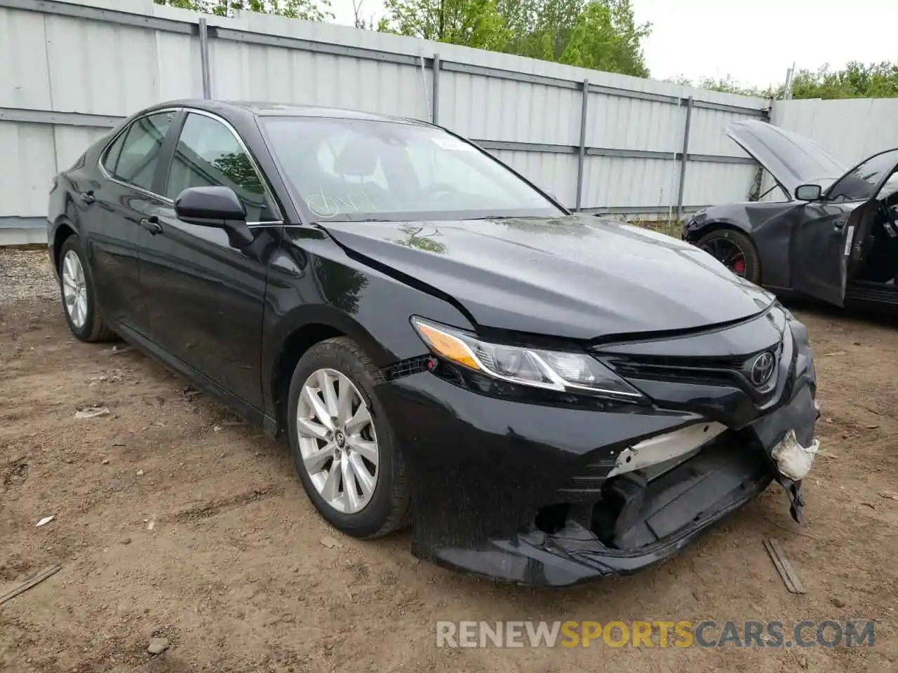 1 Photograph of a damaged car 4T1B11HKXKU229004 TOYOTA CAMRY 2019