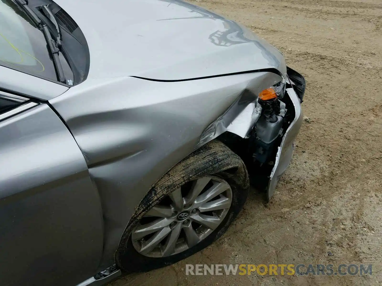 9 Photograph of a damaged car 4T1B11HKXKU230380 TOYOTA CAMRY 2019