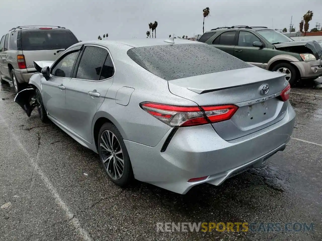 2 Photograph of a damaged car 4T1B11HKXKU232162 TOYOTA CAMRY 2019