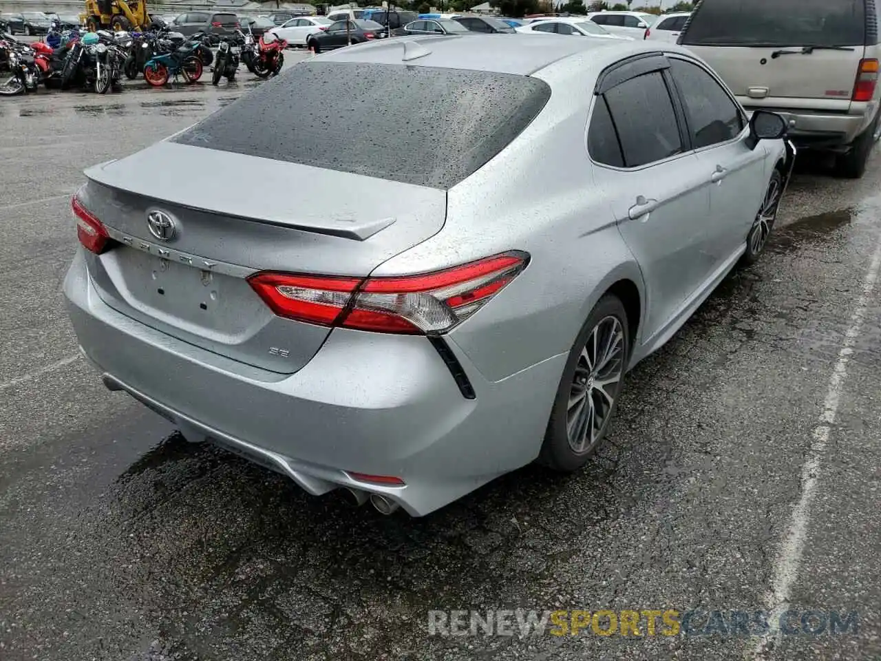 3 Photograph of a damaged car 4T1B11HKXKU232162 TOYOTA CAMRY 2019