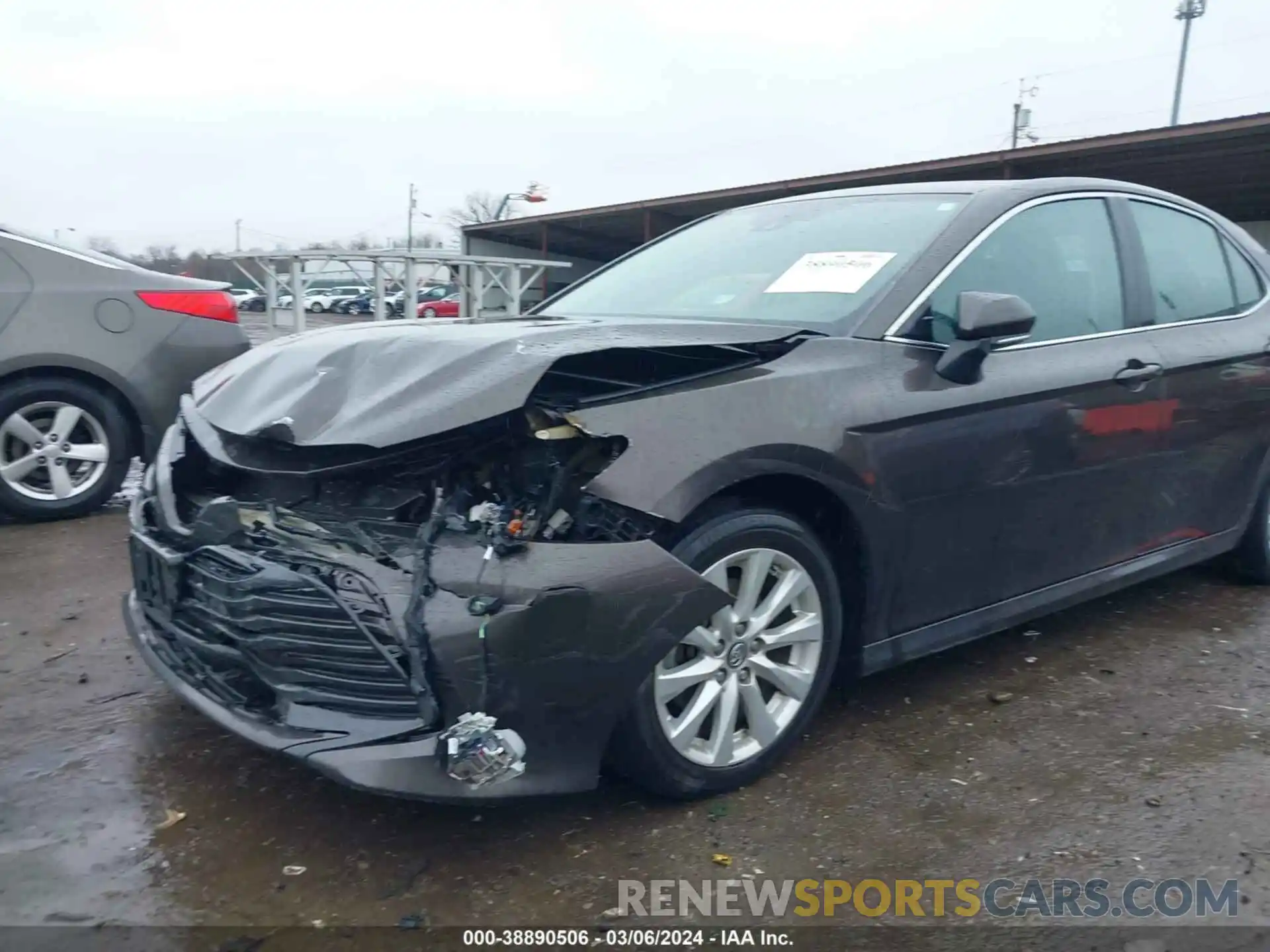 2 Photograph of a damaged car 4T1B11HKXKU232484 TOYOTA CAMRY 2019