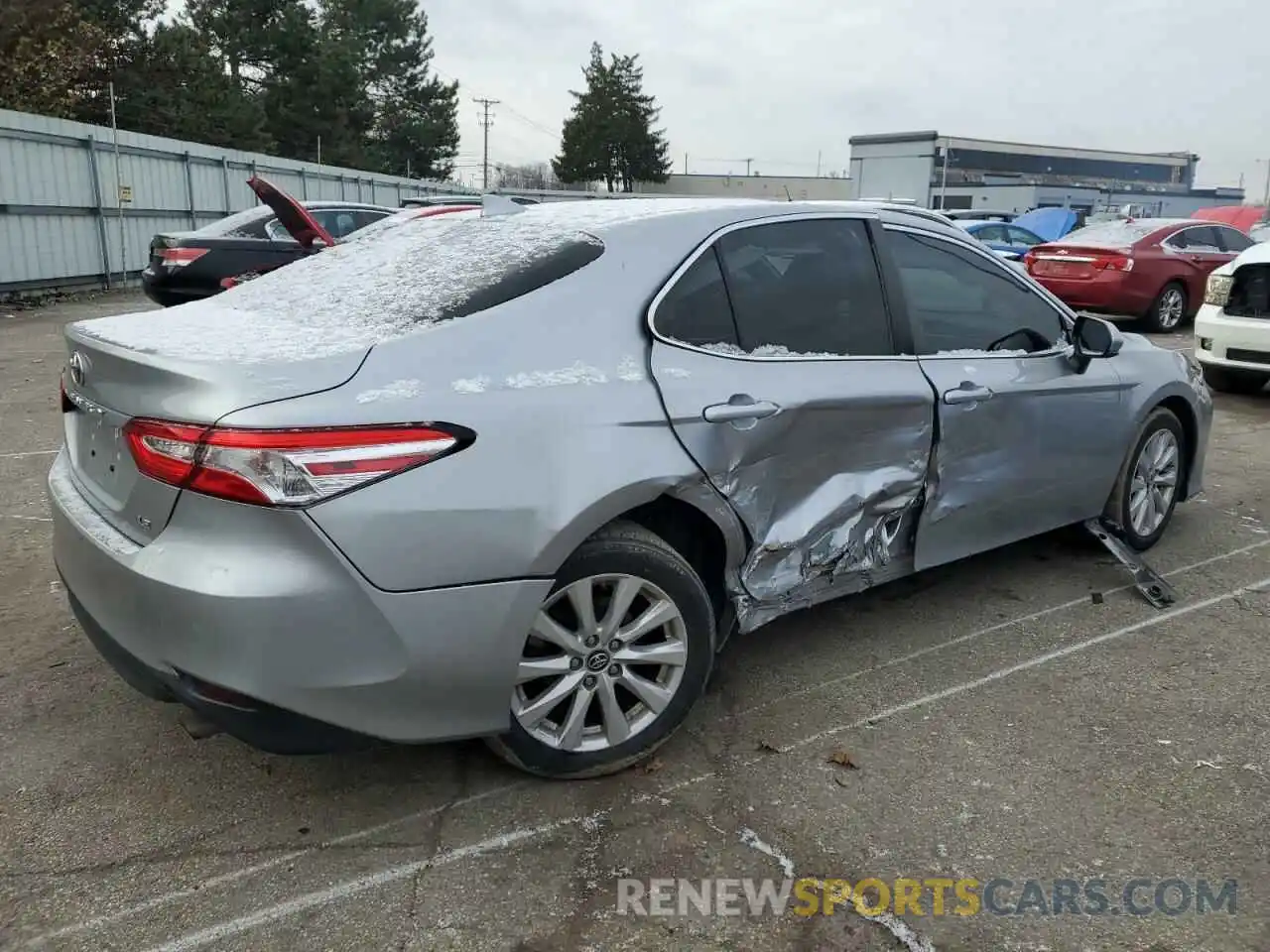 3 Photograph of a damaged car 4T1B11HKXKU233361 TOYOTA CAMRY 2019