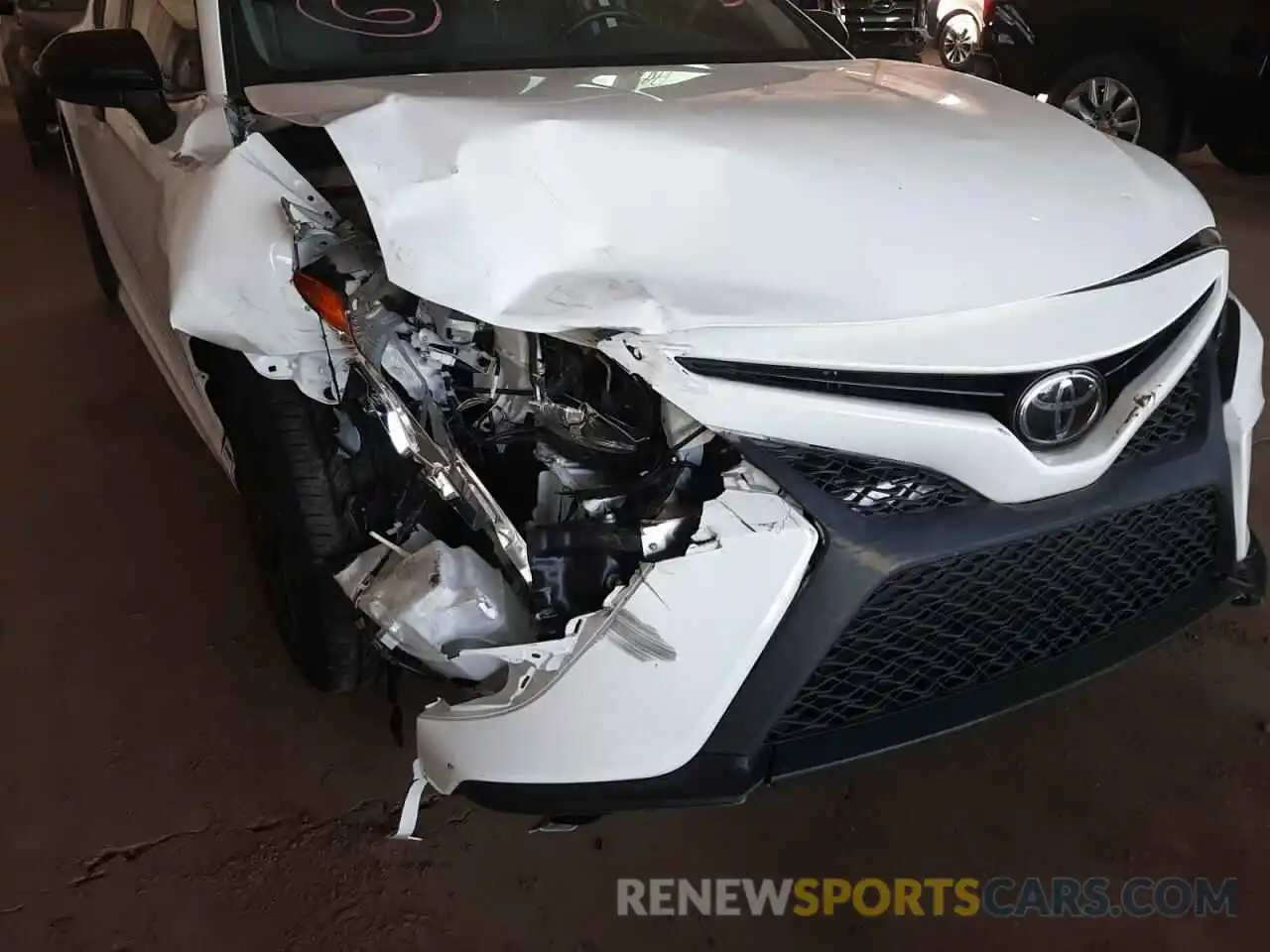 9 Photograph of a damaged car 4T1B11HKXKU236275 TOYOTA CAMRY 2019