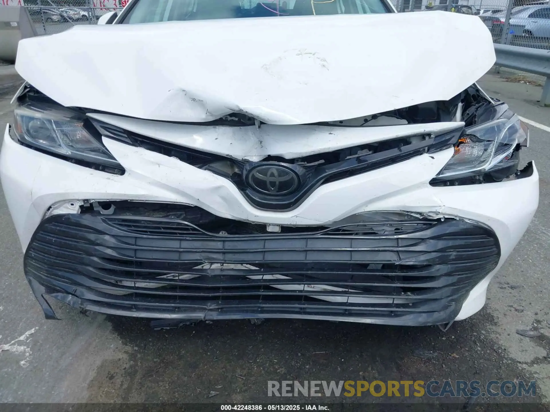 6 Photograph of a damaged car 4T1B11HKXKU237605 TOYOTA CAMRY 2019