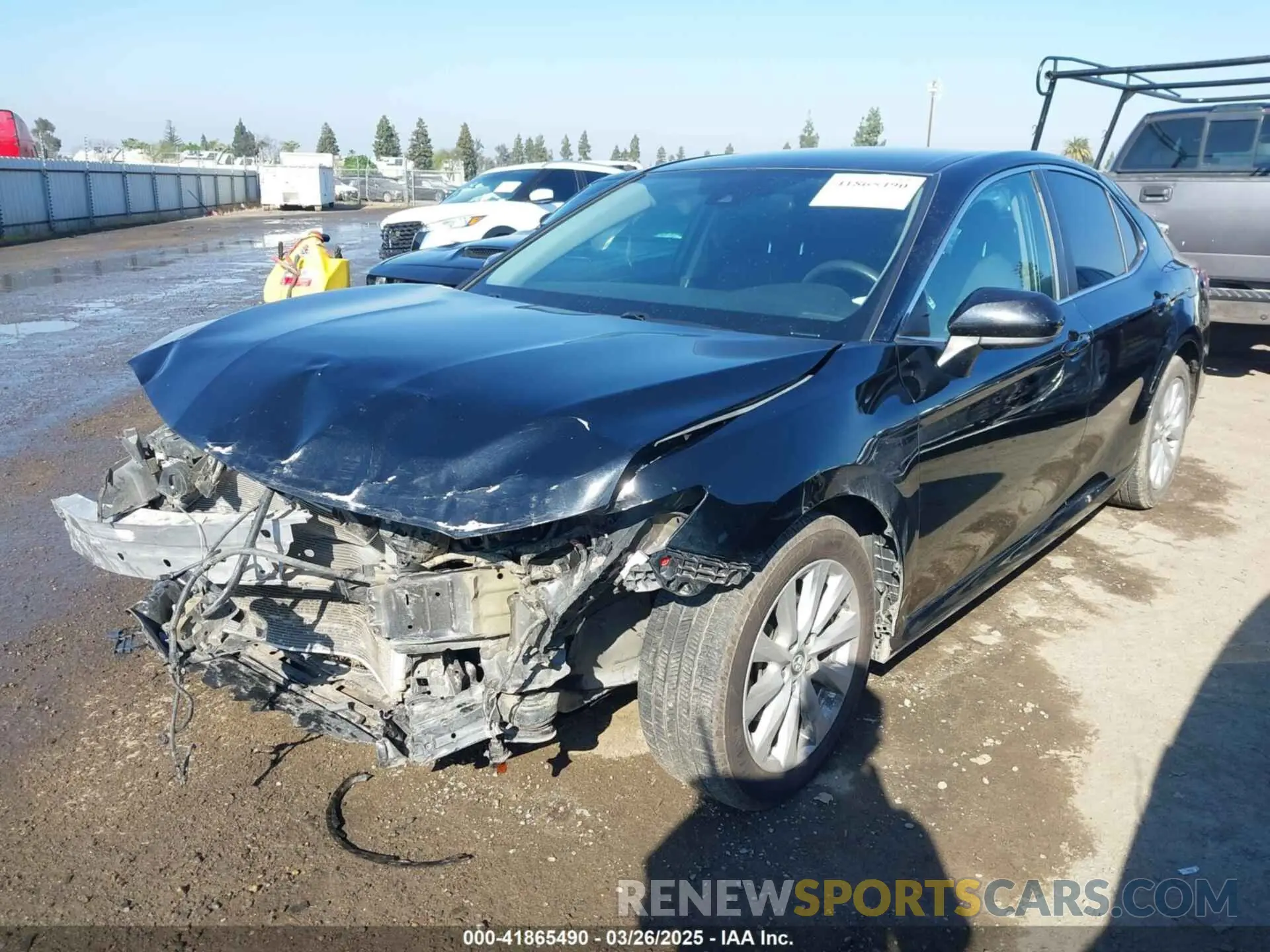 2 Photograph of a damaged car 4T1B11HKXKU239676 TOYOTA CAMRY 2019