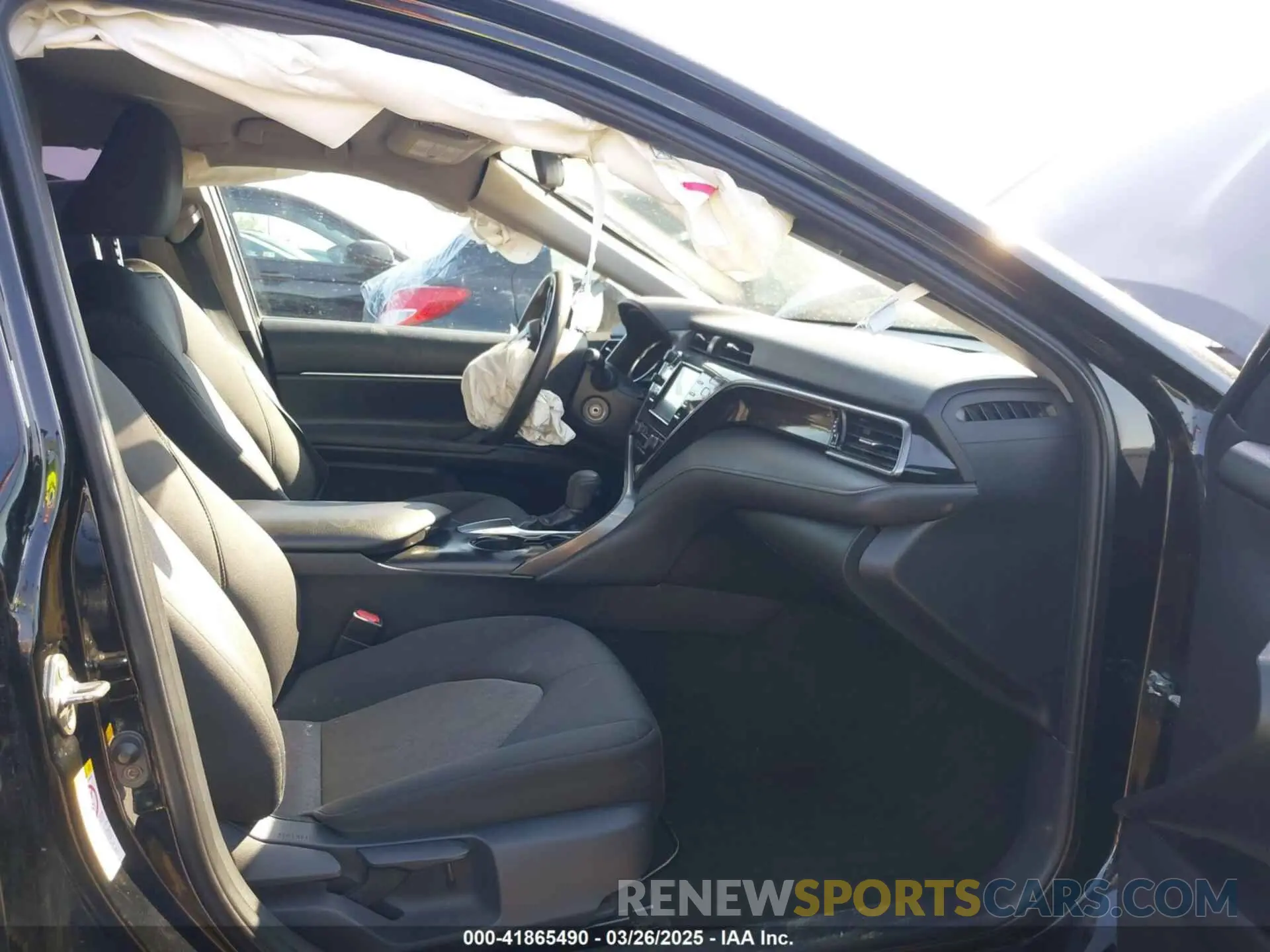 5 Photograph of a damaged car 4T1B11HKXKU239676 TOYOTA CAMRY 2019