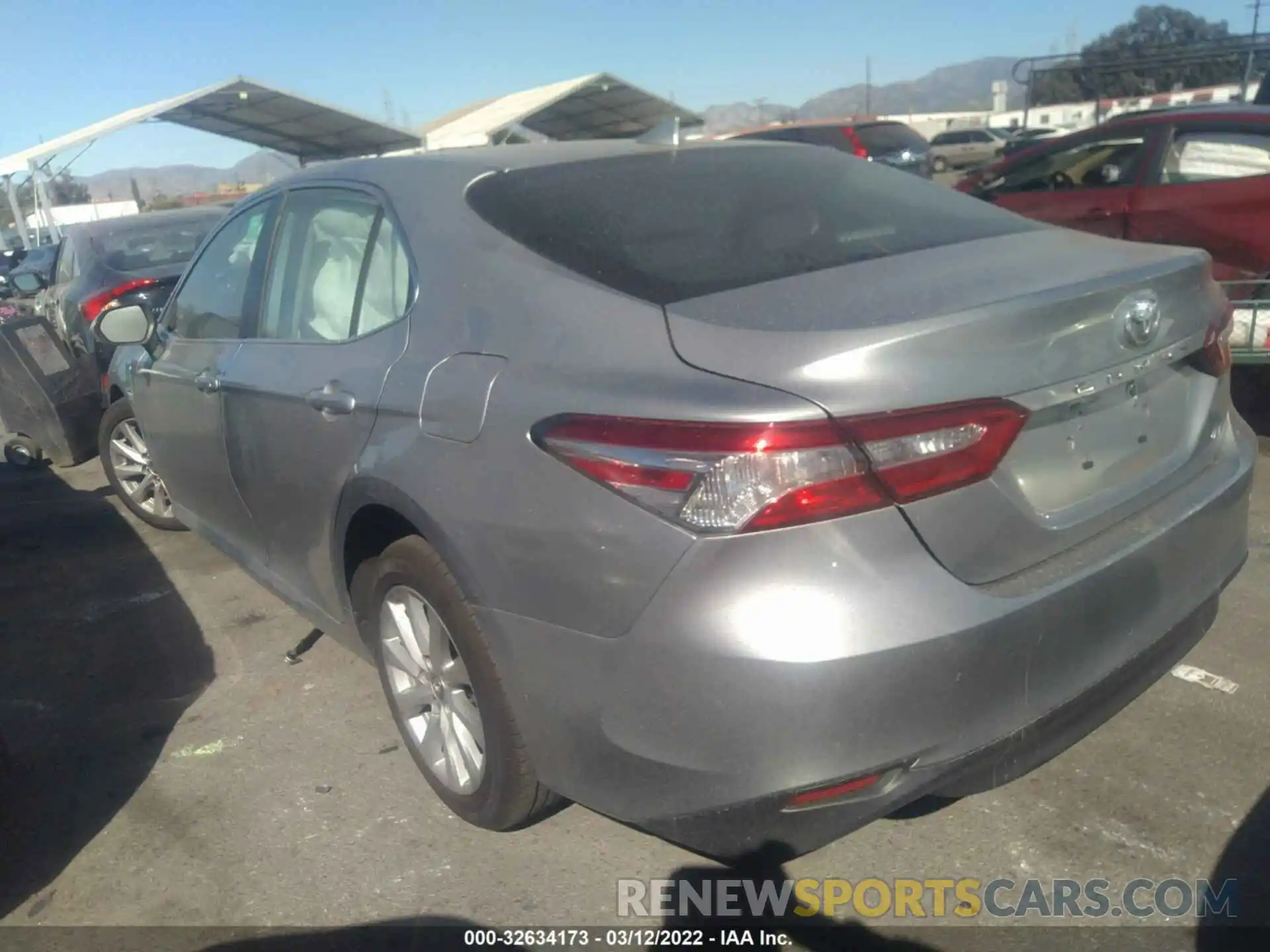 3 Photograph of a damaged car 4T1B11HKXKU239788 TOYOTA CAMRY 2019