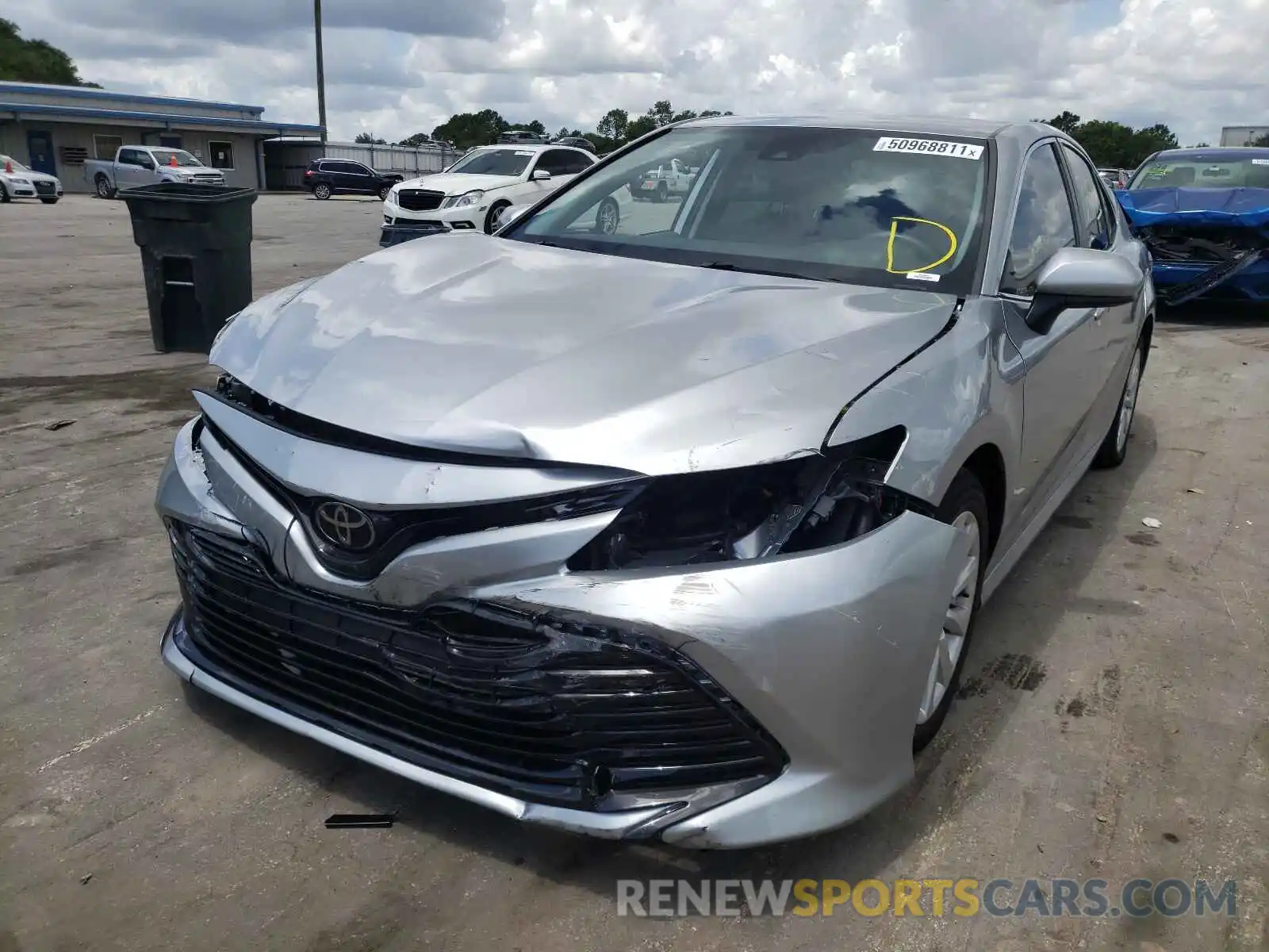 2 Photograph of a damaged car 4T1B11HKXKU240133 TOYOTA CAMRY 2019