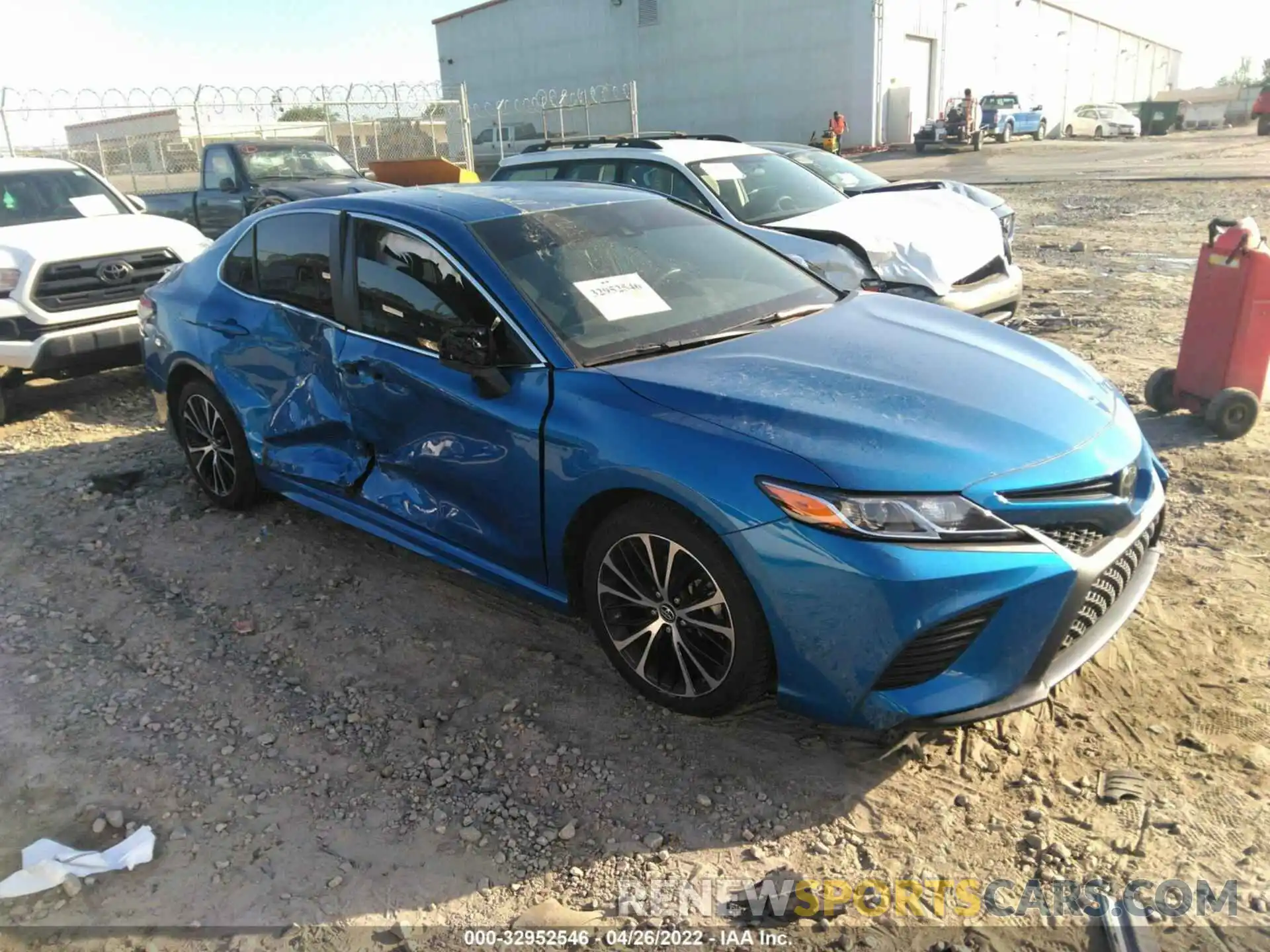 1 Photograph of a damaged car 4T1B11HKXKU240293 TOYOTA CAMRY 2019