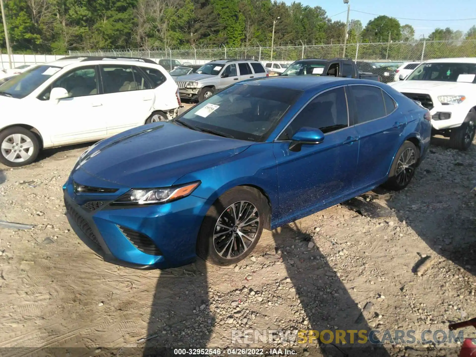 2 Photograph of a damaged car 4T1B11HKXKU240293 TOYOTA CAMRY 2019