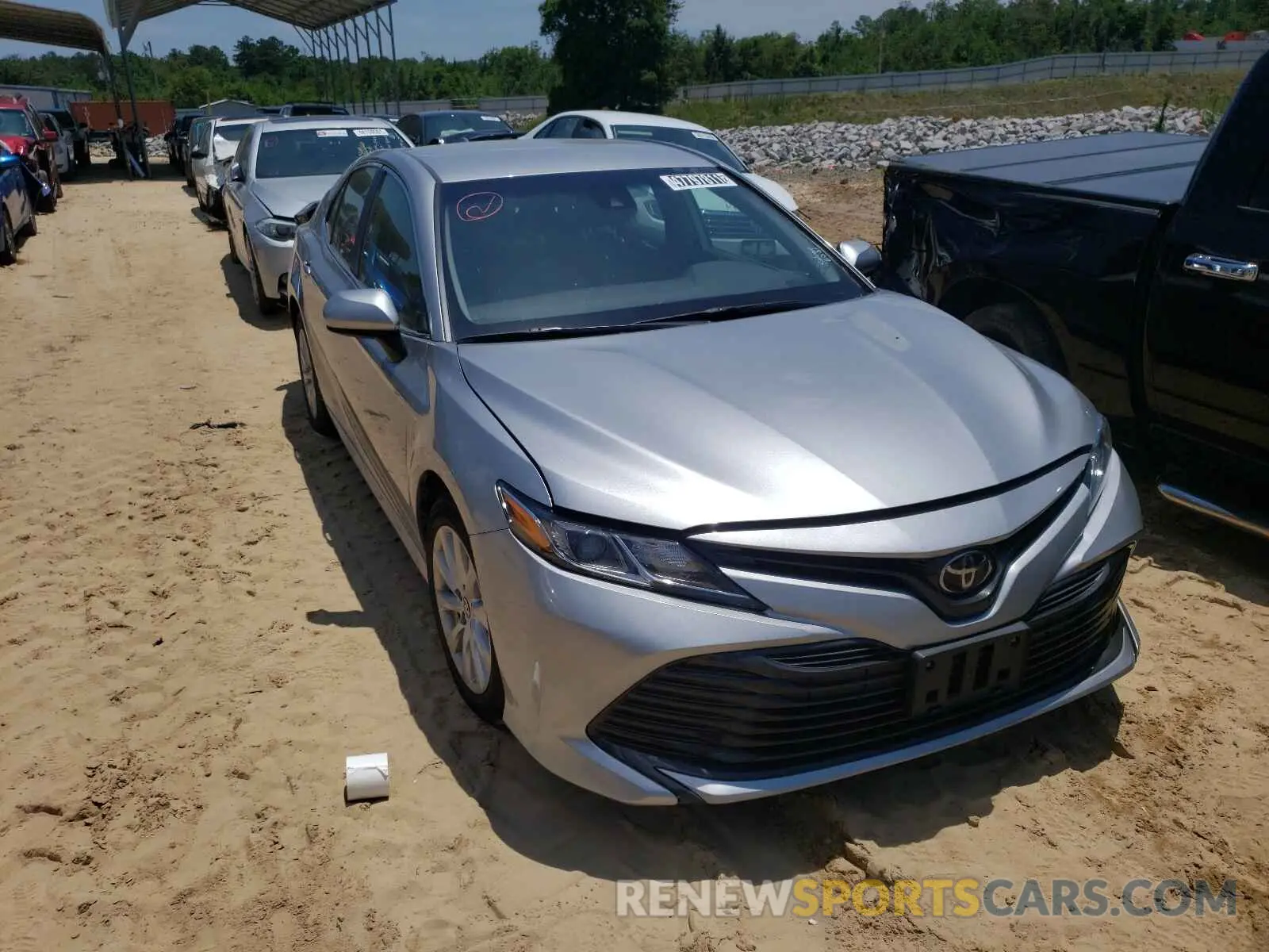 1 Photograph of a damaged car 4T1B11HKXKU240844 TOYOTA CAMRY 2019