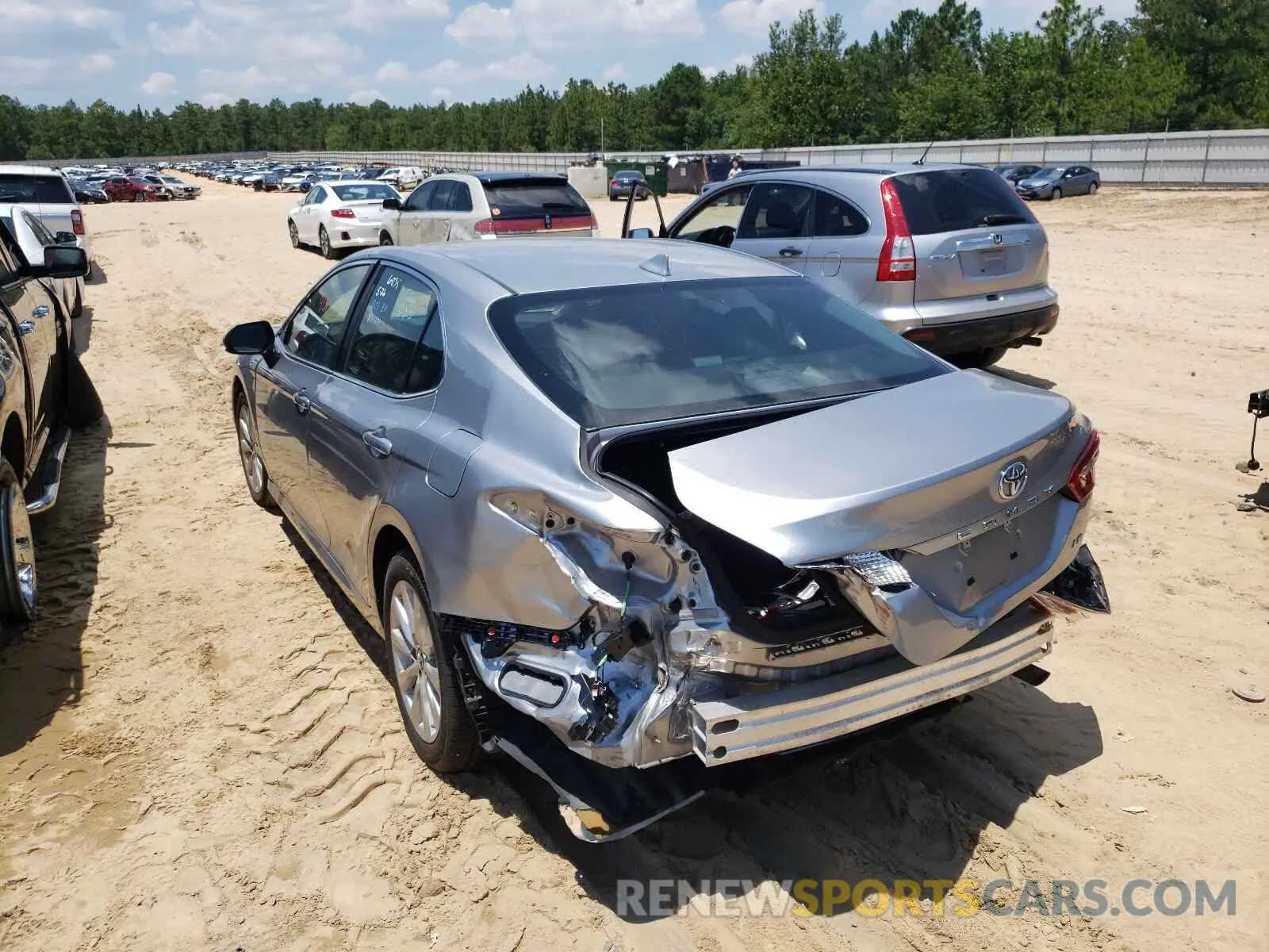 3 Photograph of a damaged car 4T1B11HKXKU240844 TOYOTA CAMRY 2019
