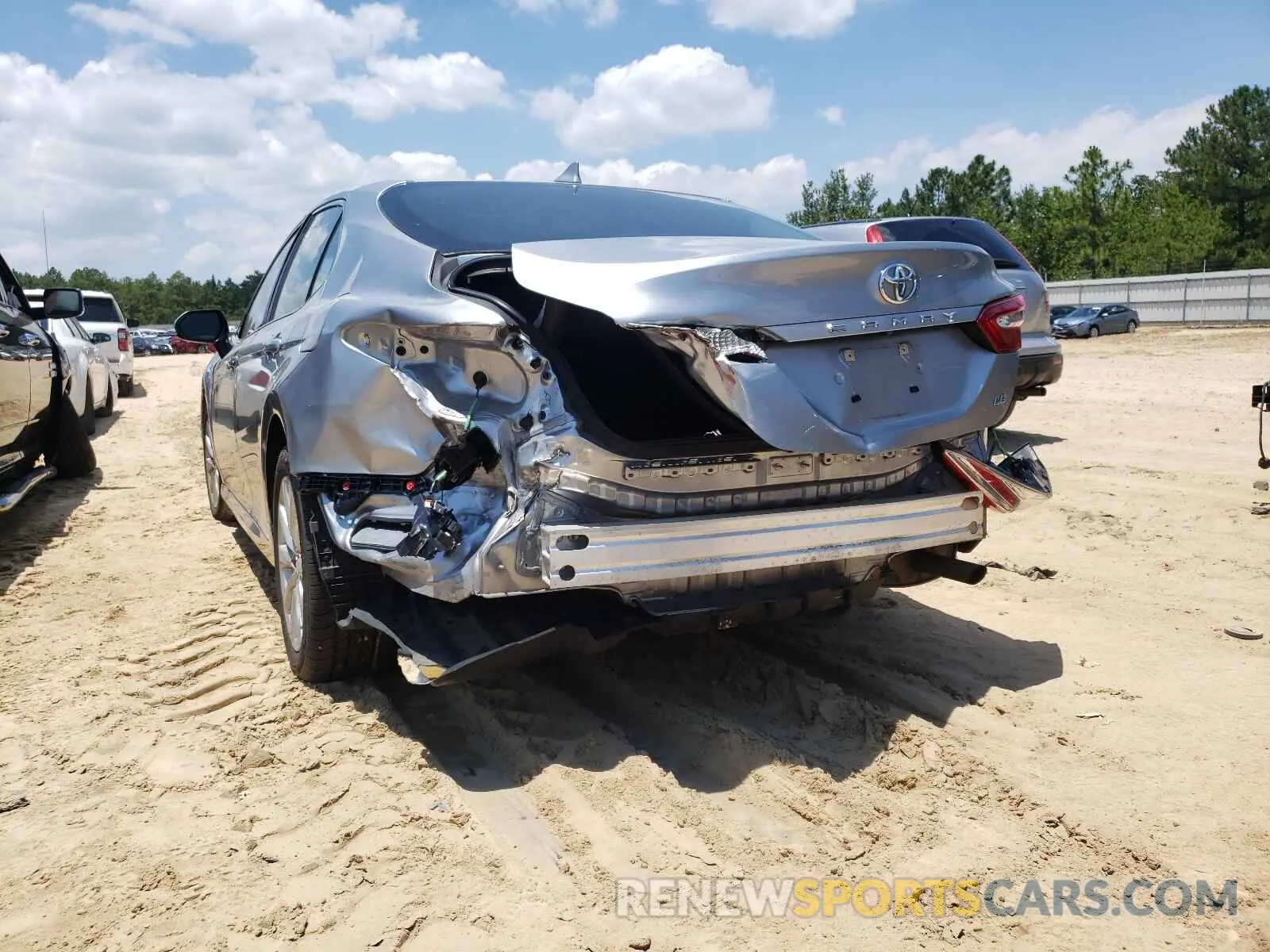9 Photograph of a damaged car 4T1B11HKXKU240844 TOYOTA CAMRY 2019