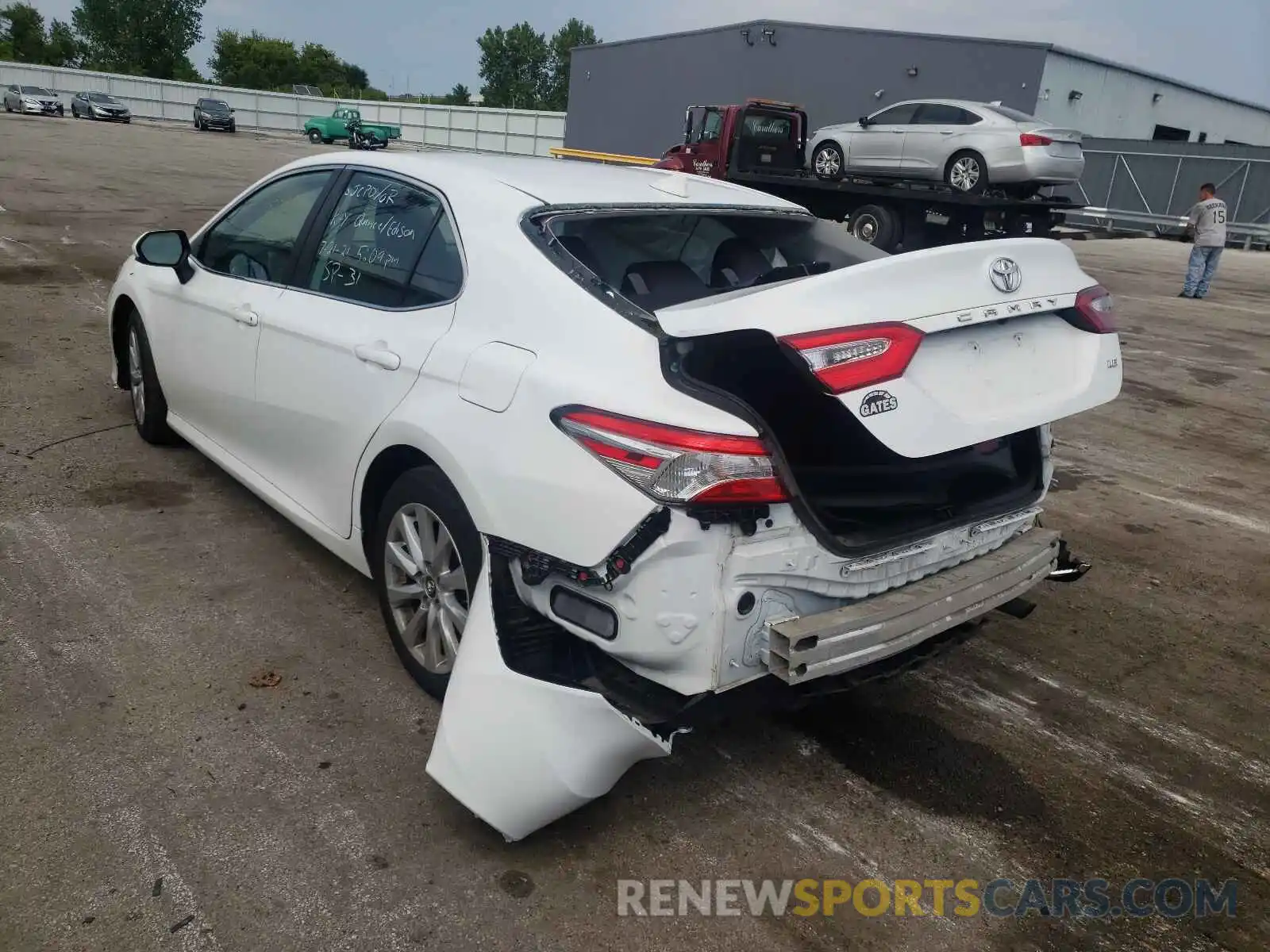 3 Photograph of a damaged car 4T1B11HKXKU243372 TOYOTA CAMRY 2019