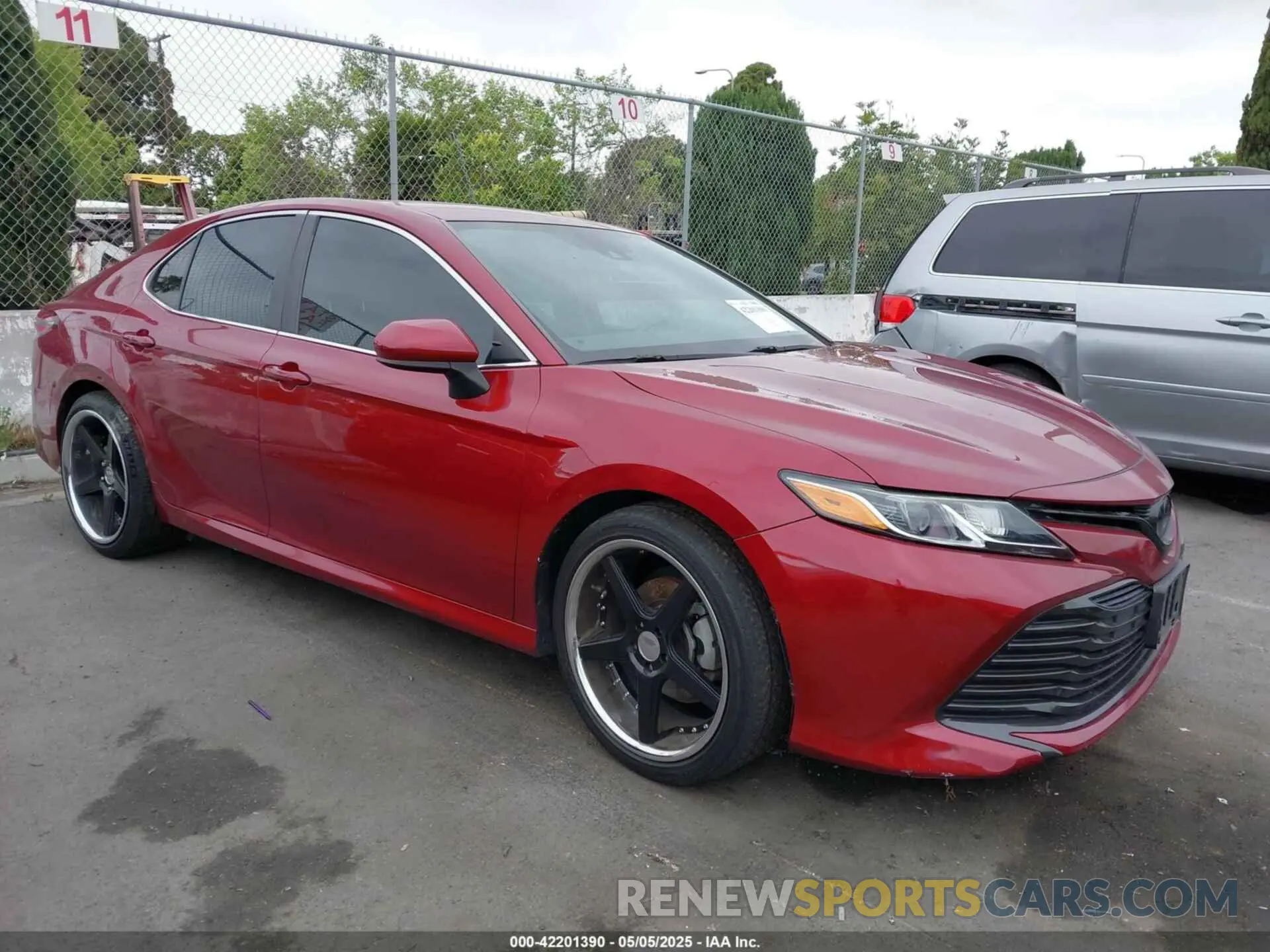 1 Photograph of a damaged car 4T1B11HKXKU243453 TOYOTA CAMRY 2019