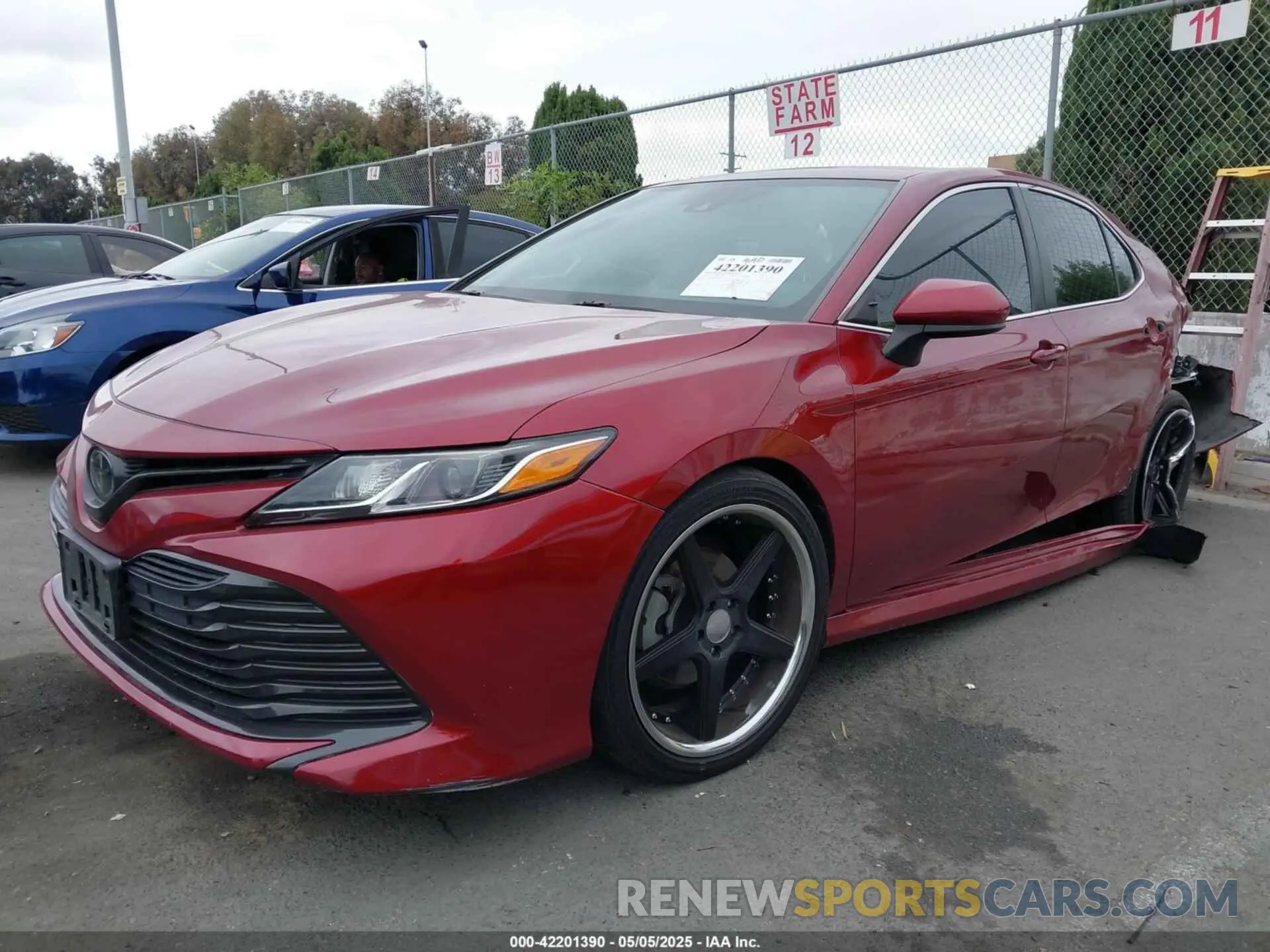 2 Photograph of a damaged car 4T1B11HKXKU243453 TOYOTA CAMRY 2019