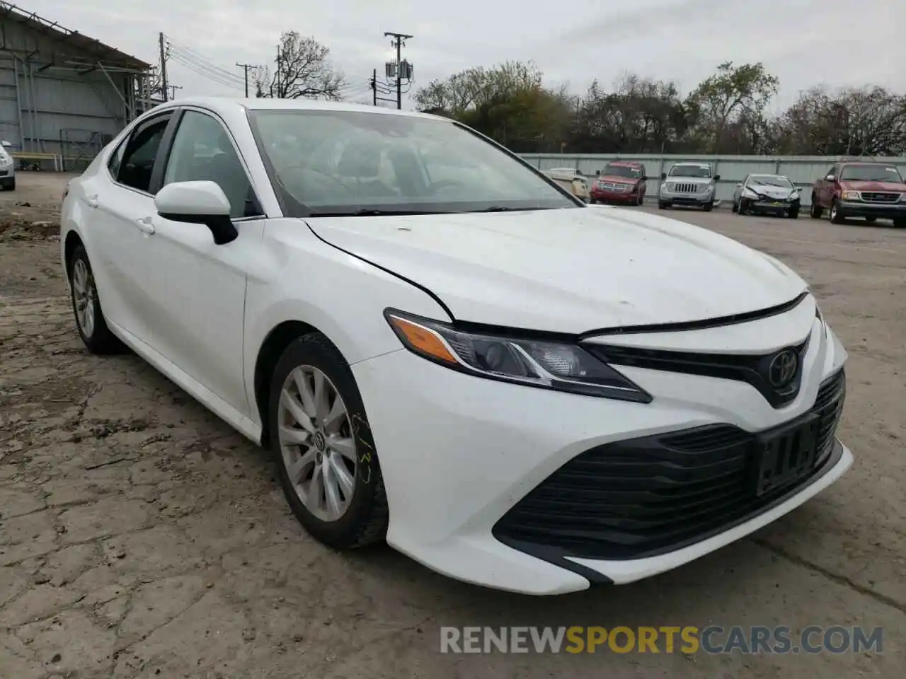 1 Photograph of a damaged car 4T1B11HKXKU243937 TOYOTA CAMRY 2019