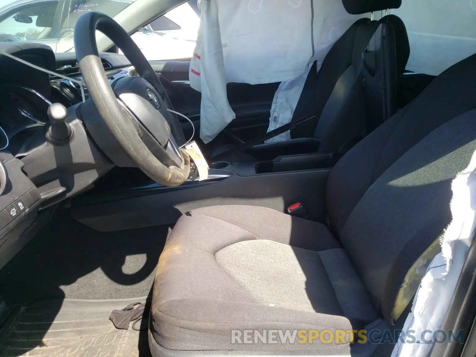 5 Photograph of a damaged car 4T1B11HKXKU244537 TOYOTA CAMRY 2019