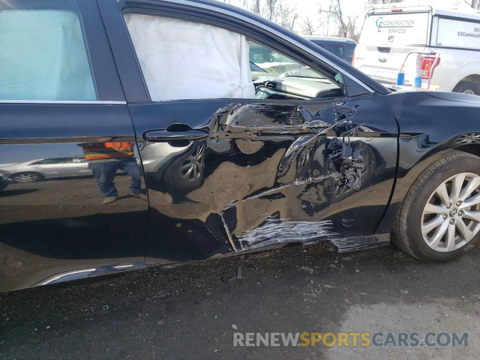 9 Photograph of a damaged car 4T1B11HKXKU244537 TOYOTA CAMRY 2019