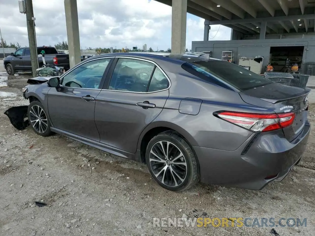 2 Photograph of a damaged car 4T1B11HKXKU245428 TOYOTA CAMRY 2019