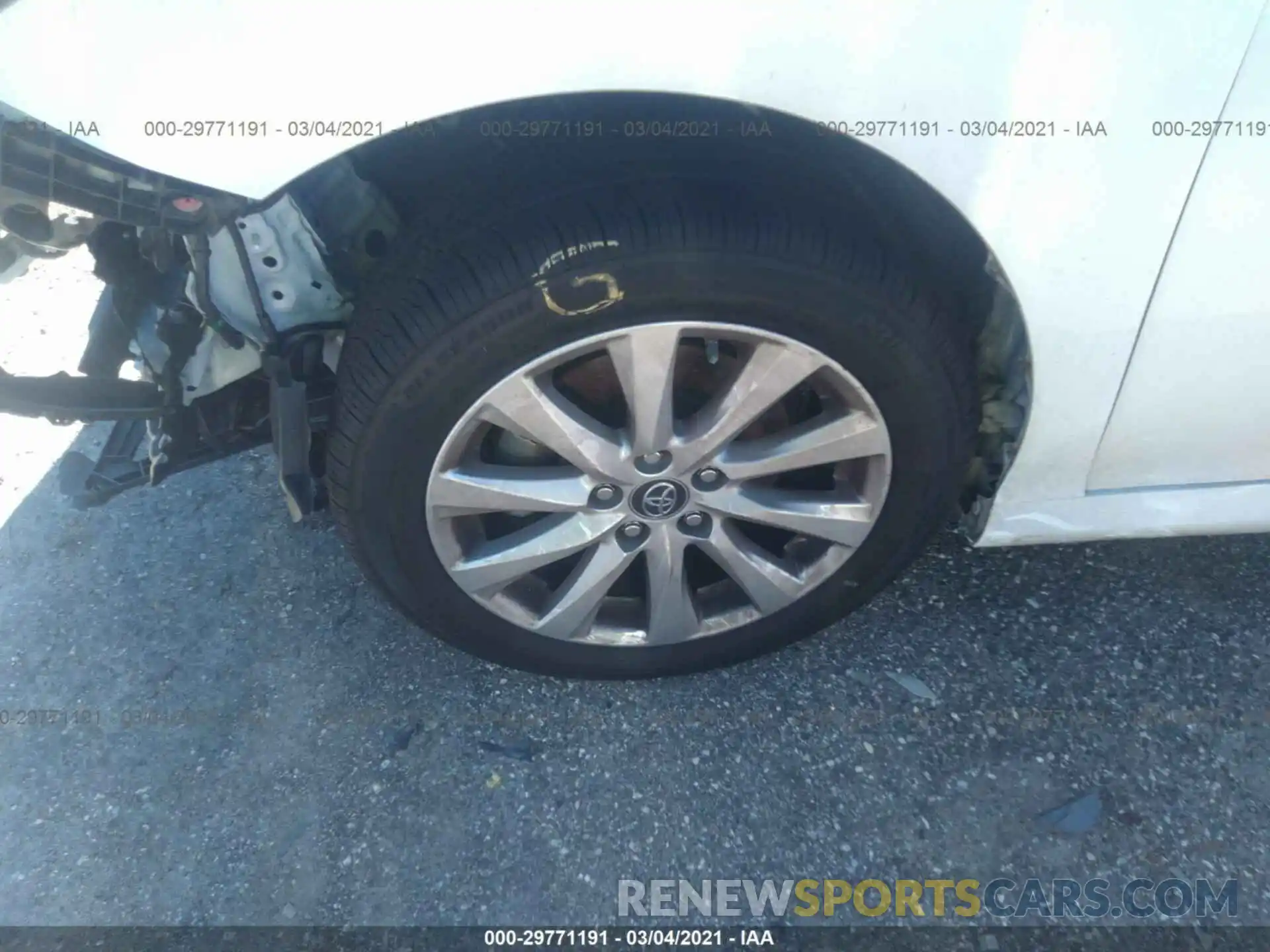 12 Photograph of a damaged car 4T1B11HKXKU248121 TOYOTA CAMRY 2019