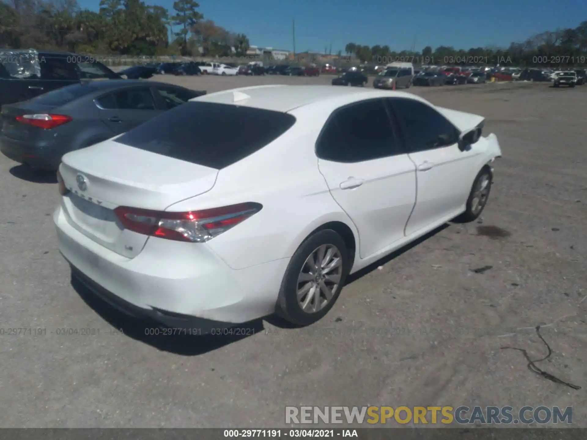 4 Photograph of a damaged car 4T1B11HKXKU248121 TOYOTA CAMRY 2019