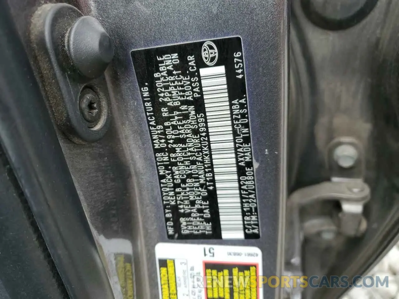12 Photograph of a damaged car 4T1B11HKXKU249995 TOYOTA CAMRY 2019