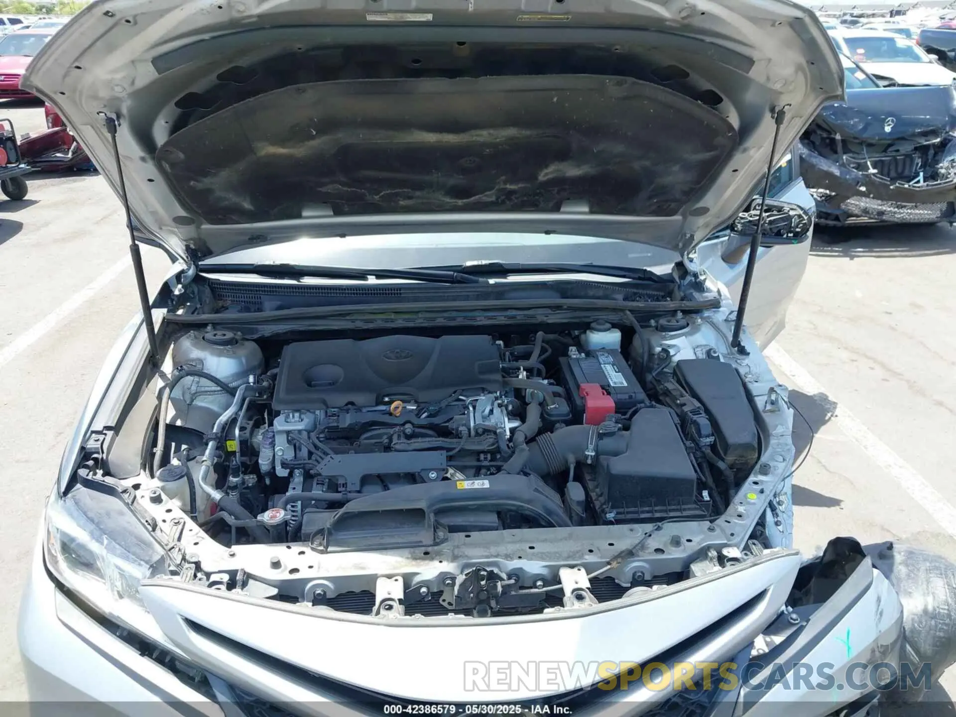 10 Photograph of a damaged car 4T1B11HKXKU251570 TOYOTA CAMRY 2019