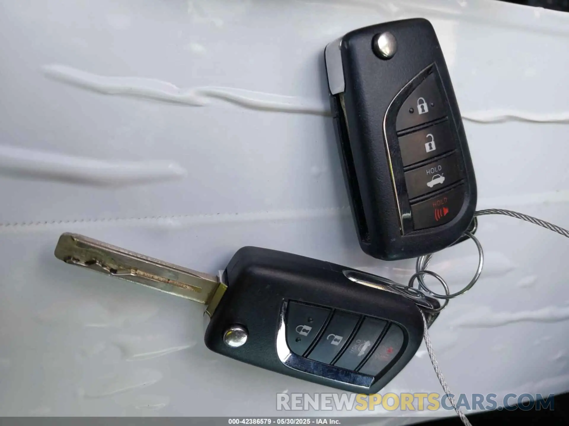 11 Photograph of a damaged car 4T1B11HKXKU251570 TOYOTA CAMRY 2019