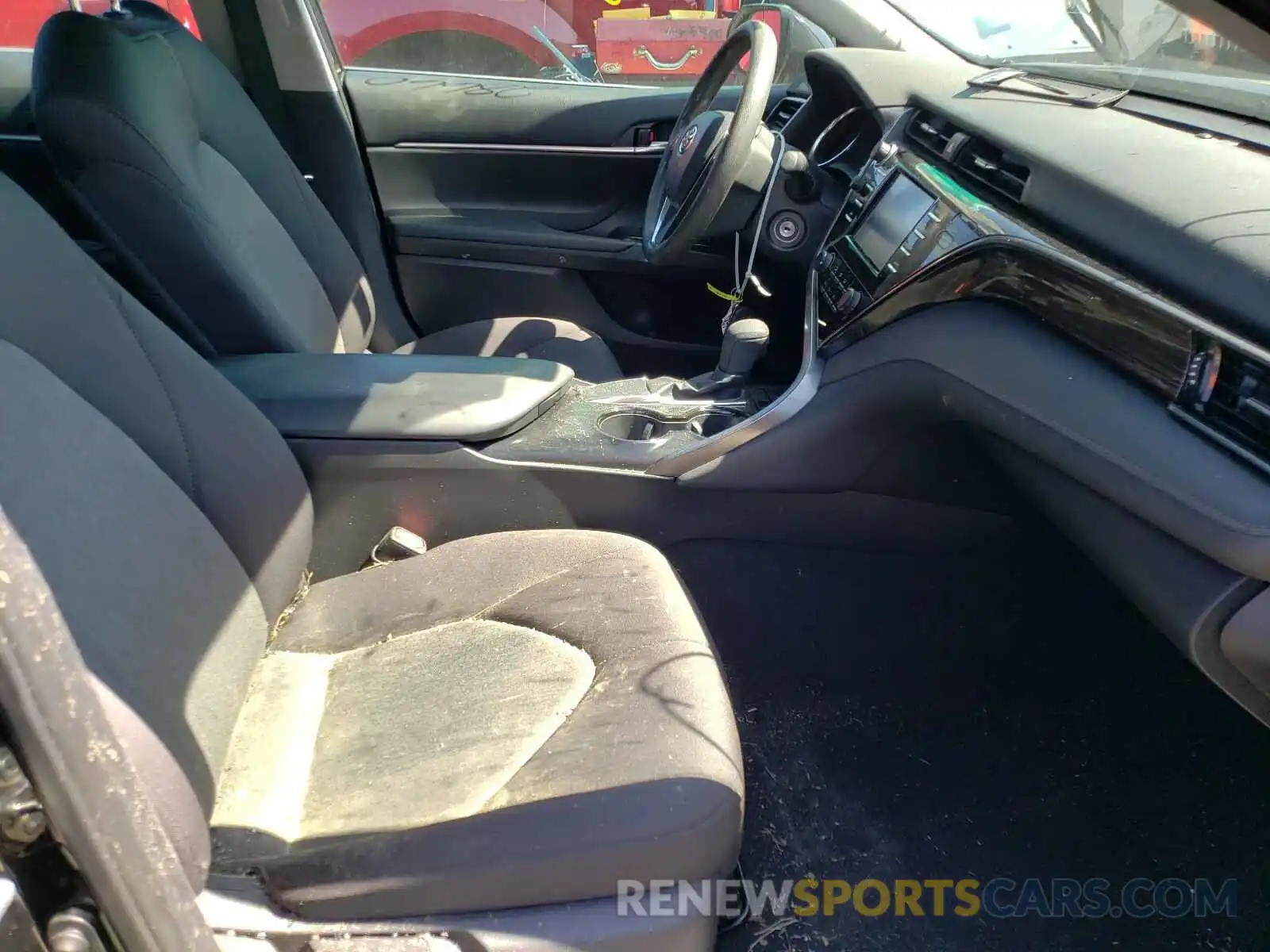 5 Photograph of a damaged car 4T1B11HKXKU254419 TOYOTA CAMRY 2019