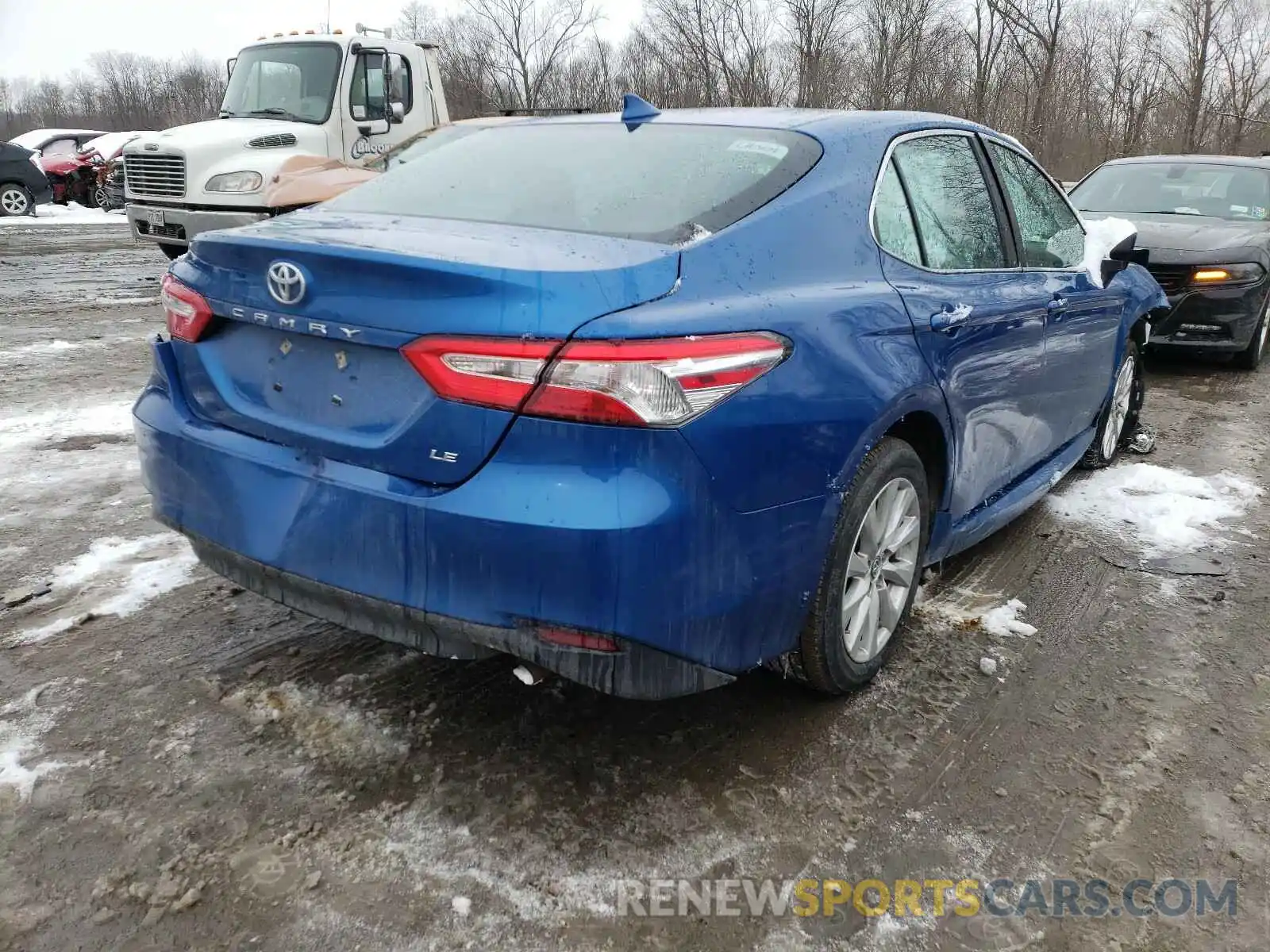 4 Photograph of a damaged car 4T1B11HKXKU255831 TOYOTA CAMRY 2019