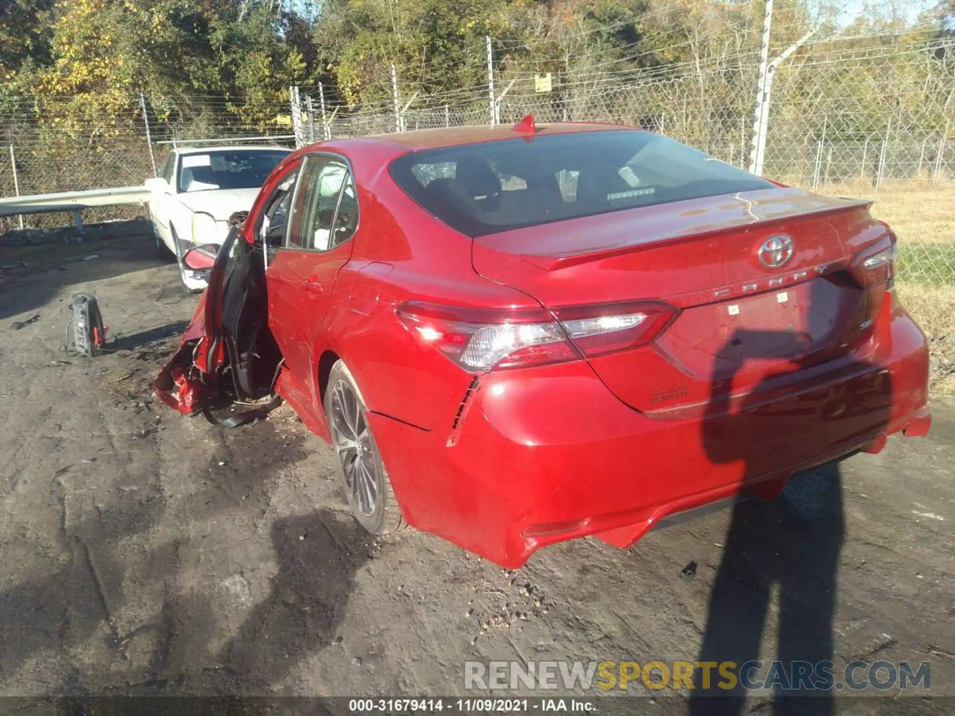 3 Photograph of a damaged car 4T1B11HKXKU255960 TOYOTA CAMRY 2019