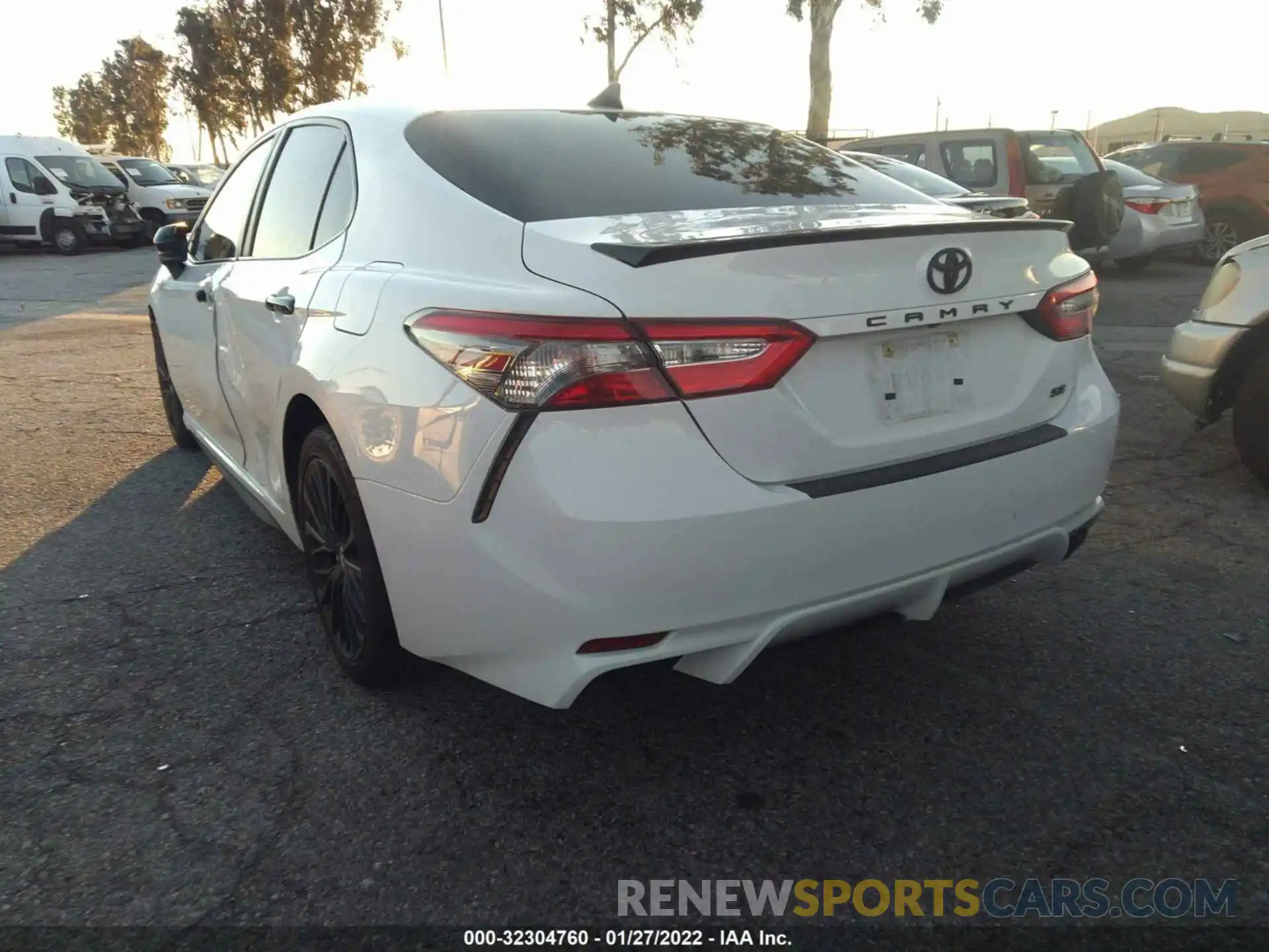 3 Photograph of a damaged car 4T1B11HKXKU257420 TOYOTA CAMRY 2019