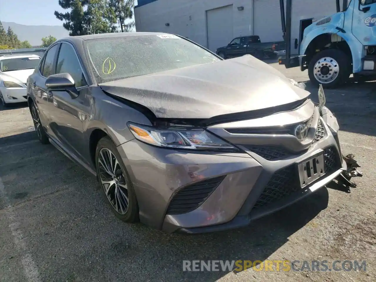 1 Photograph of a damaged car 4T1B11HKXKU258650 TOYOTA CAMRY 2019