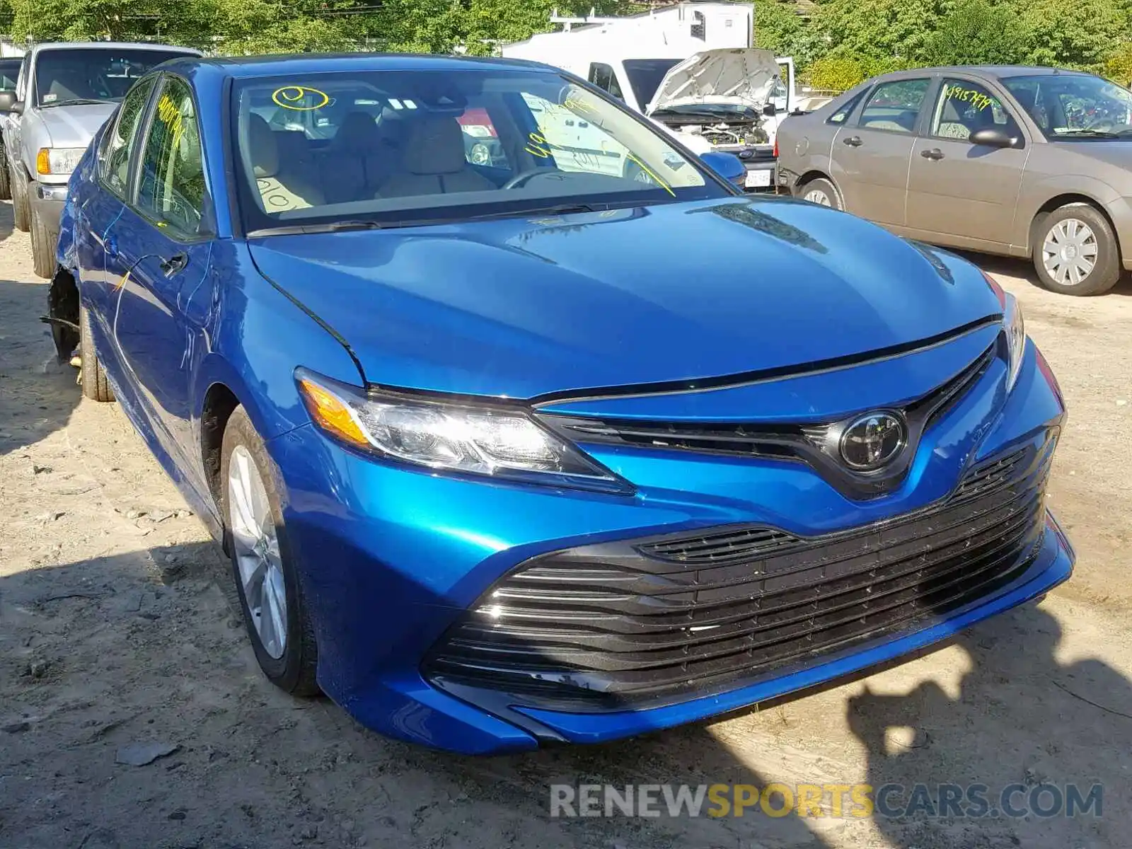 1 Photograph of a damaged car 4T1B11HKXKU259717 TOYOTA CAMRY 2019