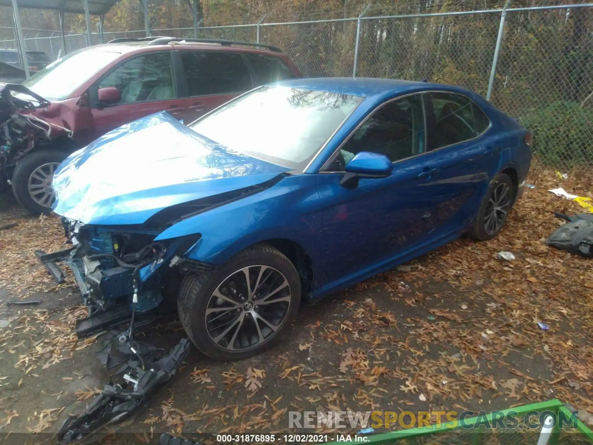 2 Photograph of a damaged car 4T1B11HKXKU260656 TOYOTA CAMRY 2019