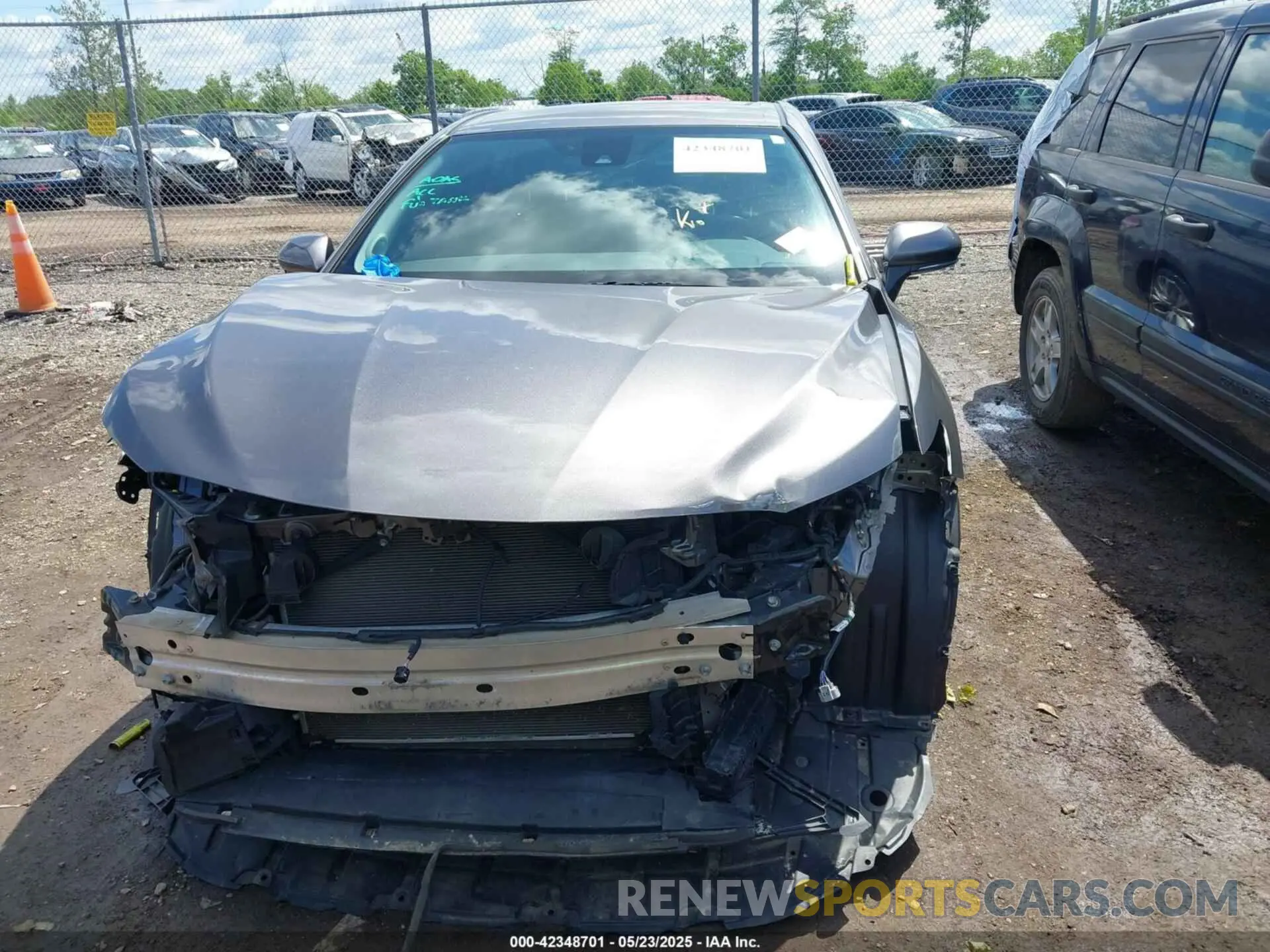 12 Photograph of a damaged car 4T1B11HKXKU261063 TOYOTA CAMRY 2019