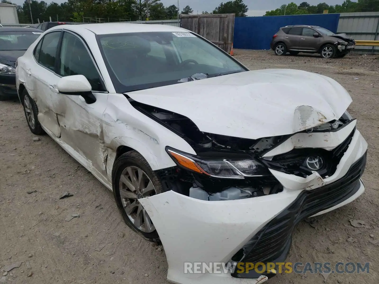 1 Photograph of a damaged car 4T1B11HKXKU262360 TOYOTA CAMRY 2019