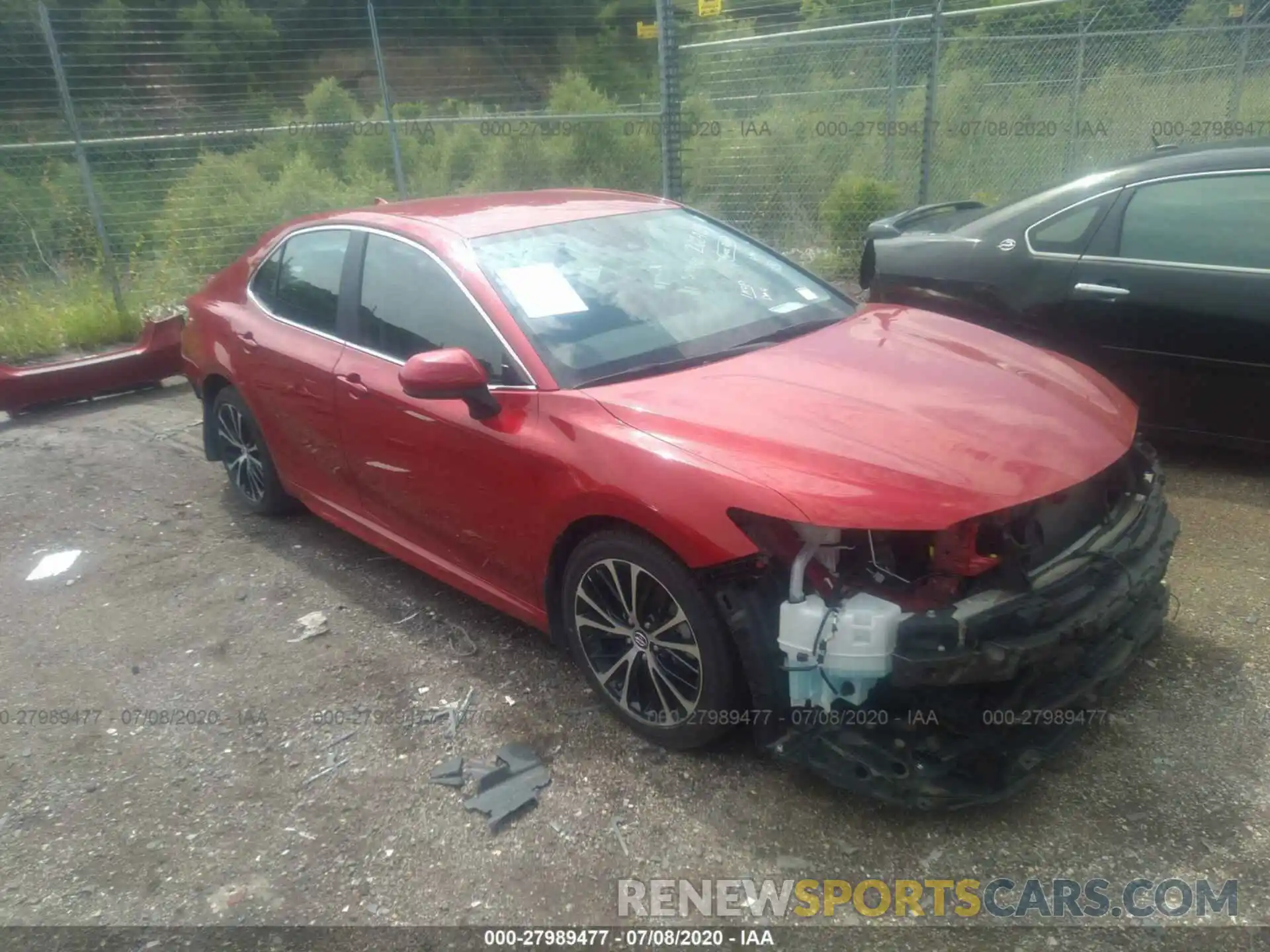 1 Photograph of a damaged car 4T1B11HKXKU262469 TOYOTA CAMRY 2019