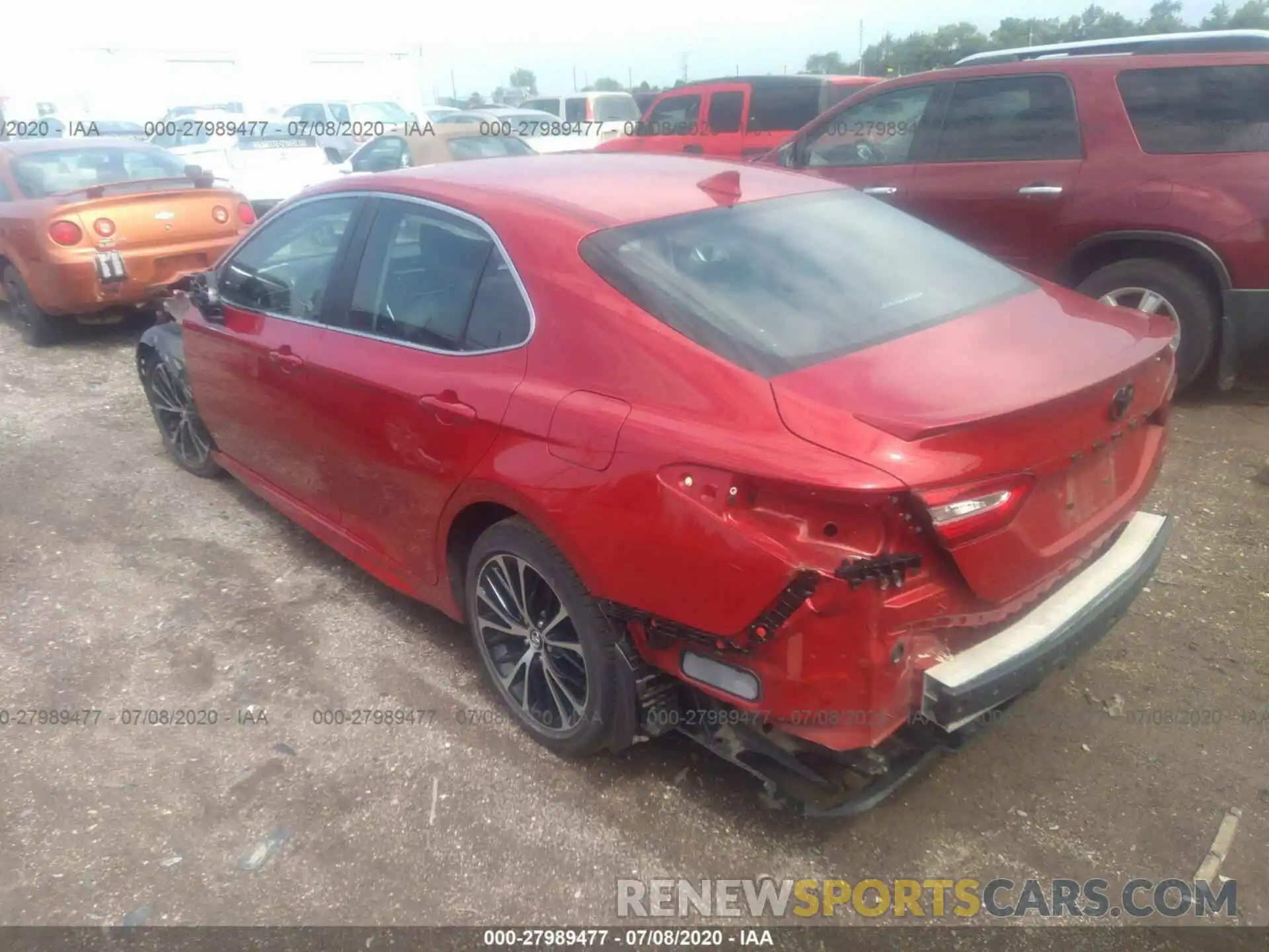 3 Photograph of a damaged car 4T1B11HKXKU262469 TOYOTA CAMRY 2019