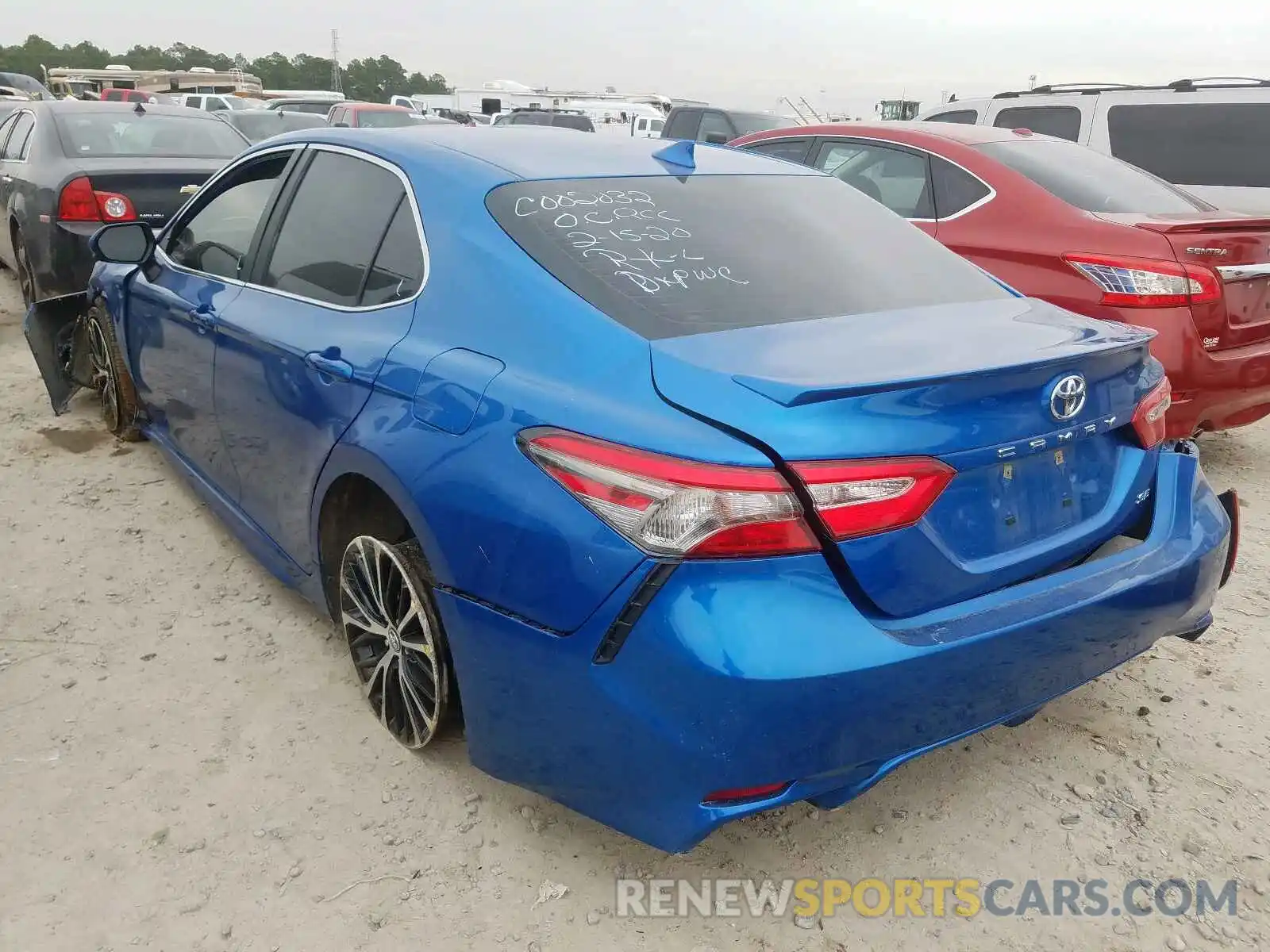 3 Photograph of a damaged car 4T1B11HKXKU264254 TOYOTA CAMRY 2019